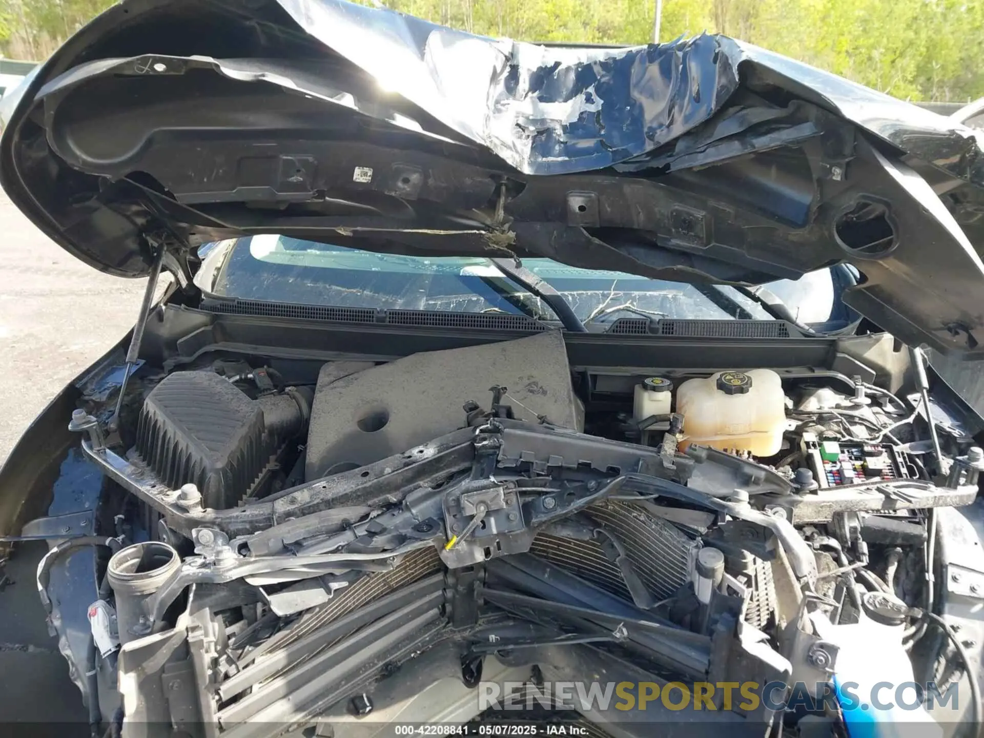 10 Photograph of a damaged car 5GAEVAKW6KJ111181 BUICK ENCLAVE 2019