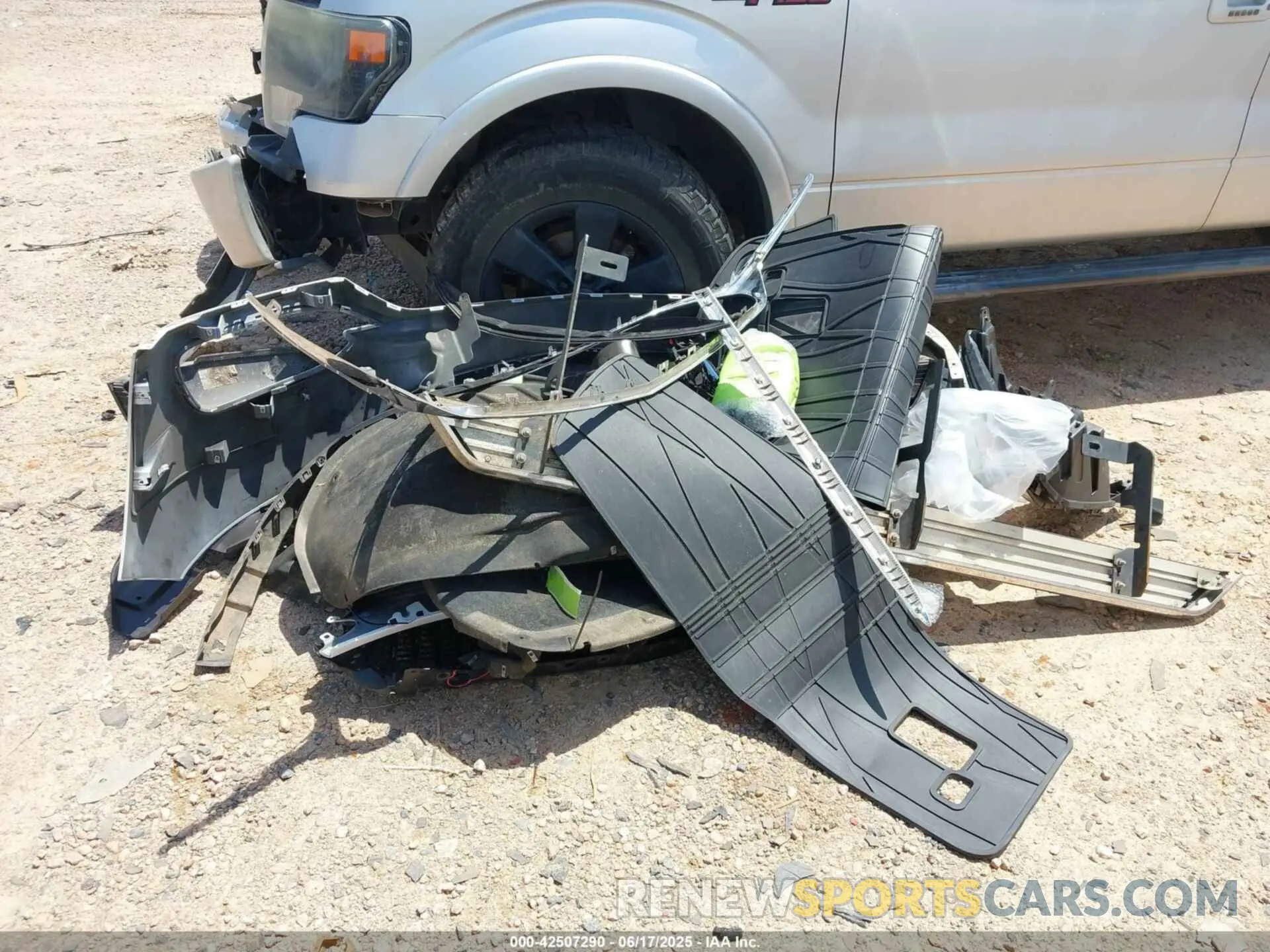12 Photograph of a damaged car 5GAEVAKW7KJ206770 BUICK ENCLAVE 2019