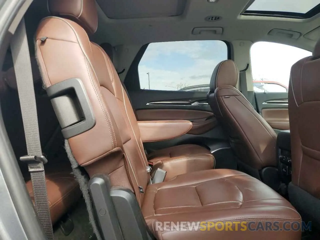 11 Photograph of a damaged car 5GAEVCKW7KJ138496 BUICK ENCLAVE 2019