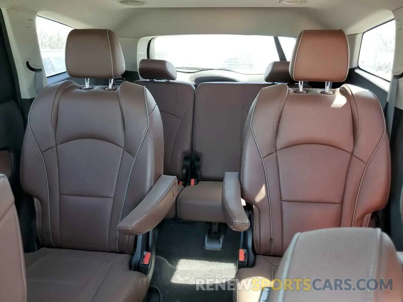 10 Photograph of a damaged car 5GAEVCKW8KJ207633 BUICK ENCLAVE 2019