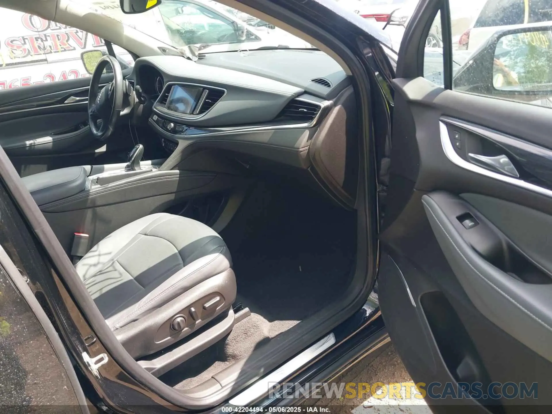 5 Photograph of a damaged car 5GAERBKW0LJ132281 BUICK ENCLAVE 2020