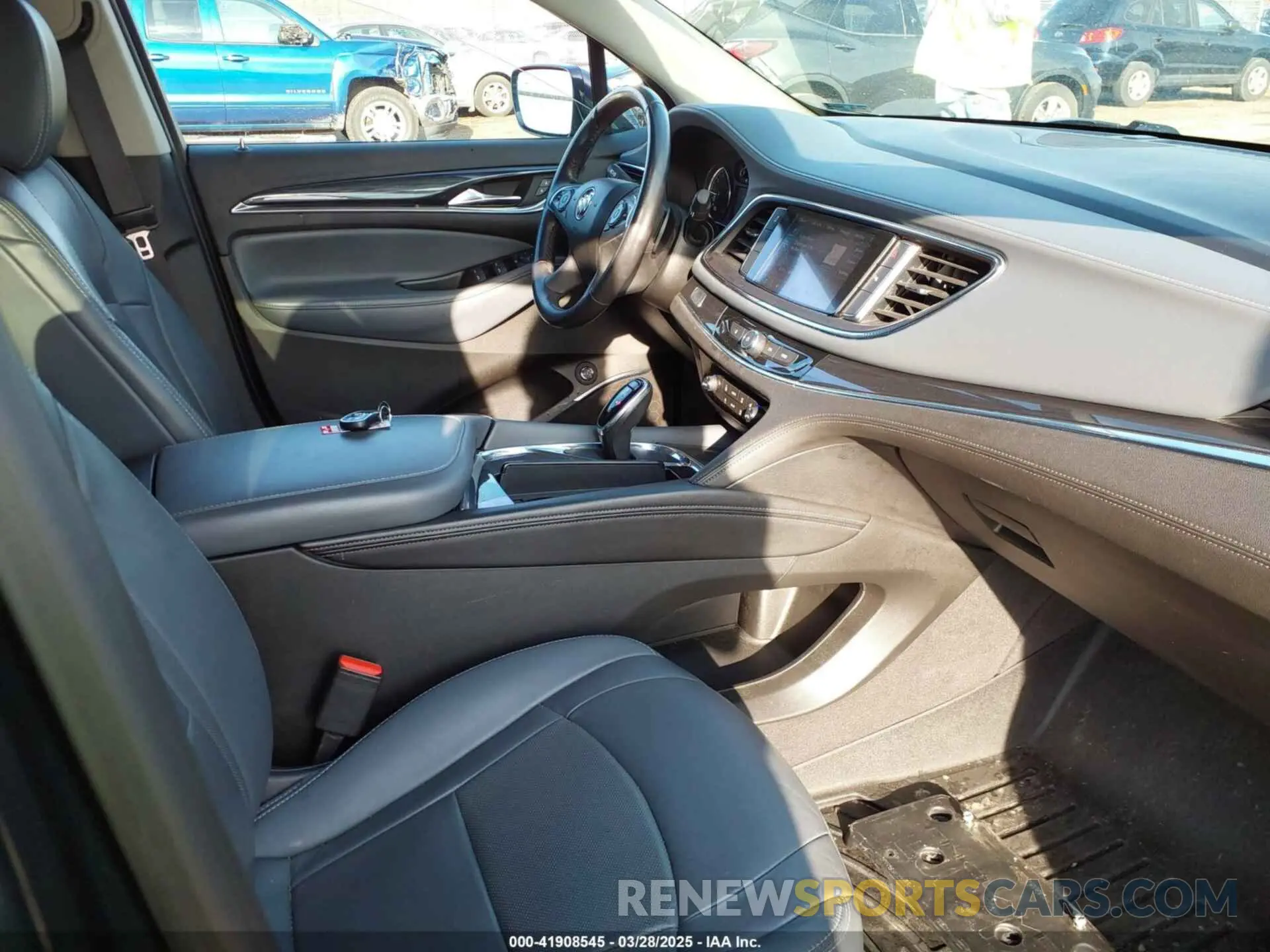5 Photograph of a damaged car 5GAERBKW3LJ216191 BUICK ENCLAVE 2020