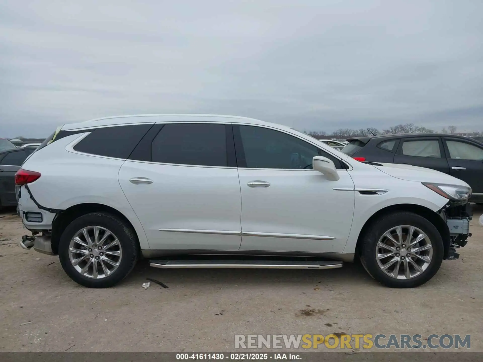 13 Photograph of a damaged car 5GAERBKW7LJ161762 BUICK ENCLAVE 2020