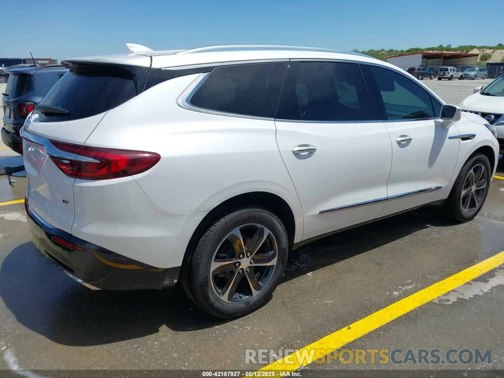 4 Photograph of a damaged car 5GAERBKW8LJ159020 BUICK ENCLAVE 2020
