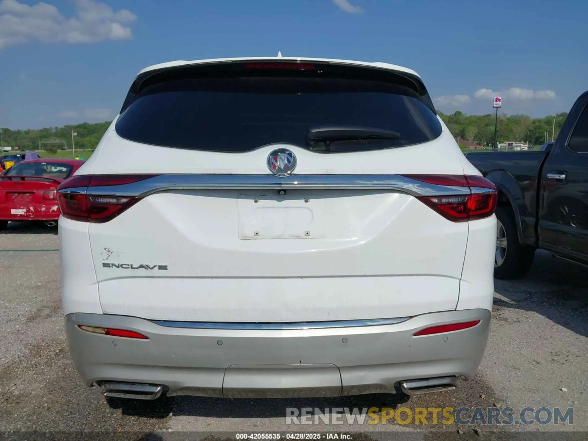 15 Photograph of a damaged car 5GAERBKW9LJ133509 BUICK ENCLAVE 2020