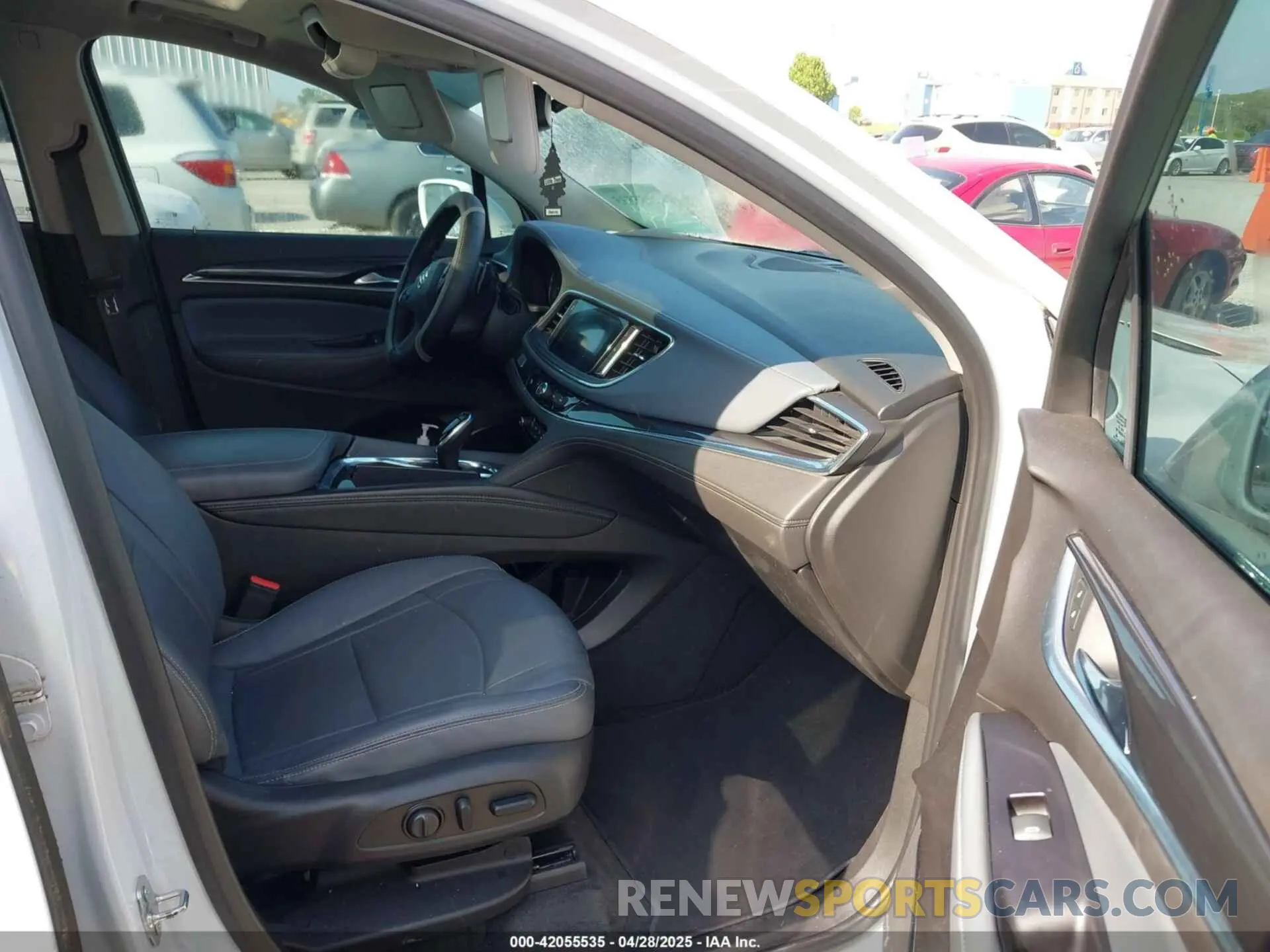 5 Photograph of a damaged car 5GAERBKW9LJ133509 BUICK ENCLAVE 2020