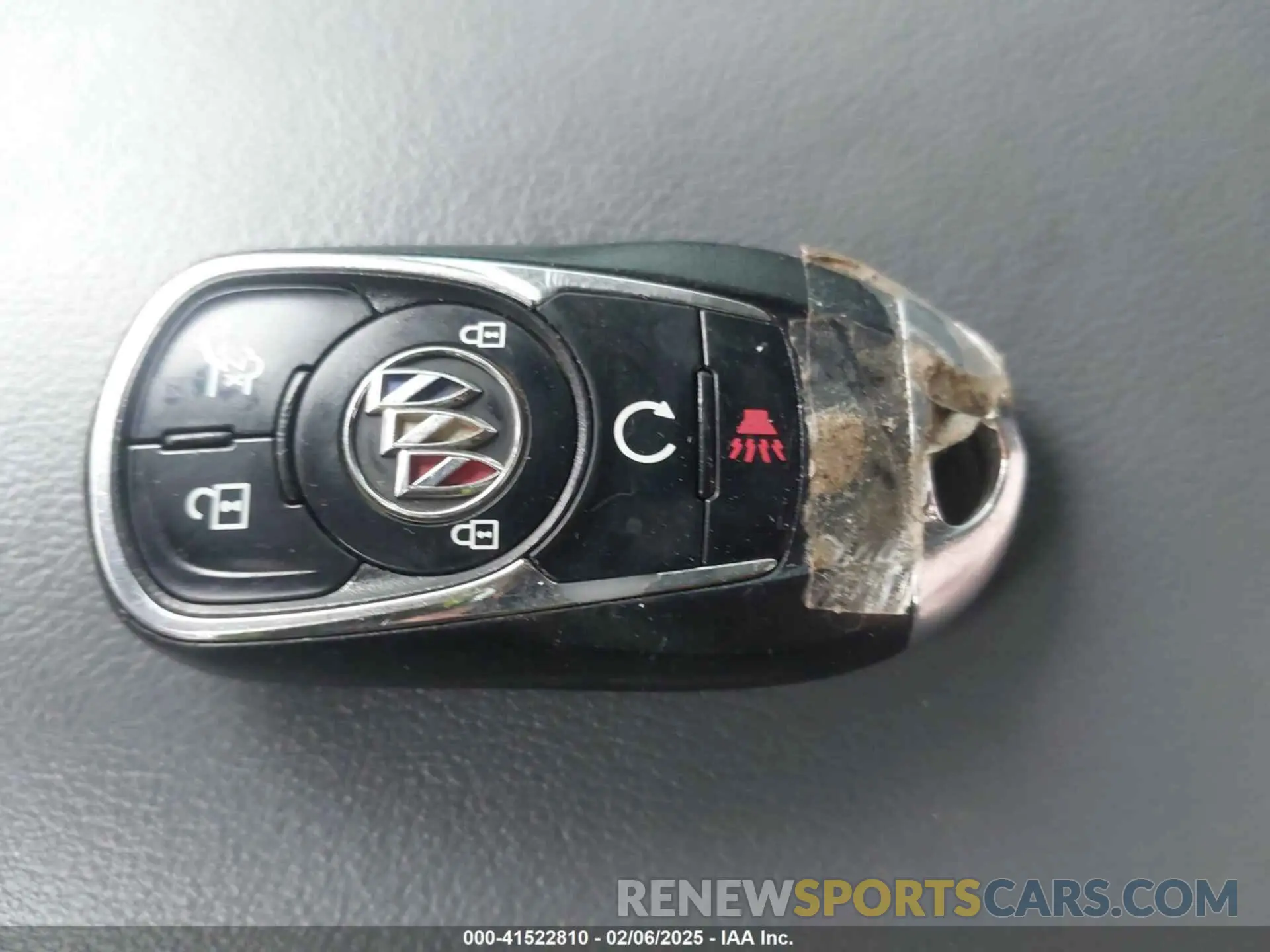 11 Photograph of a damaged car 5GAERBKWXLJ113477 BUICK ENCLAVE 2020