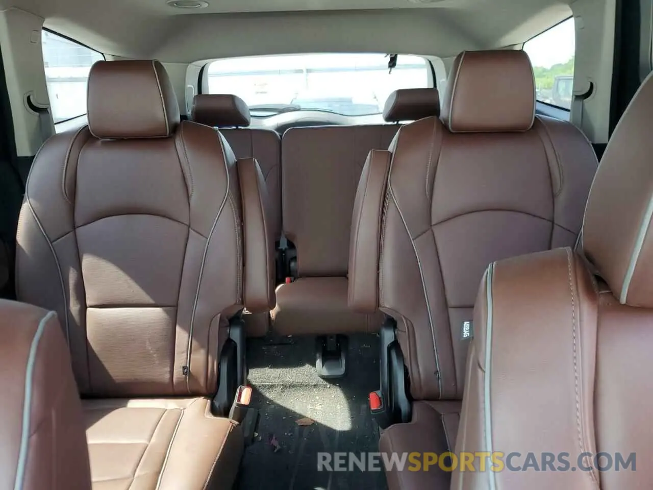 10 Photograph of a damaged car 5GAERDKW0LJ235003 BUICK ENCLAVE 2020