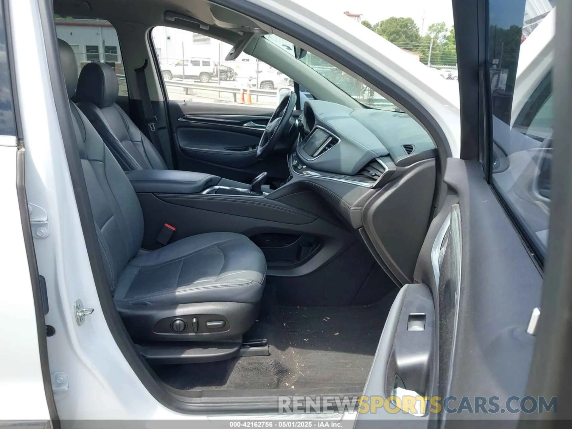 5 Photograph of a damaged car 5GAEVAKW0LJ136594 BUICK ENCLAVE 2020