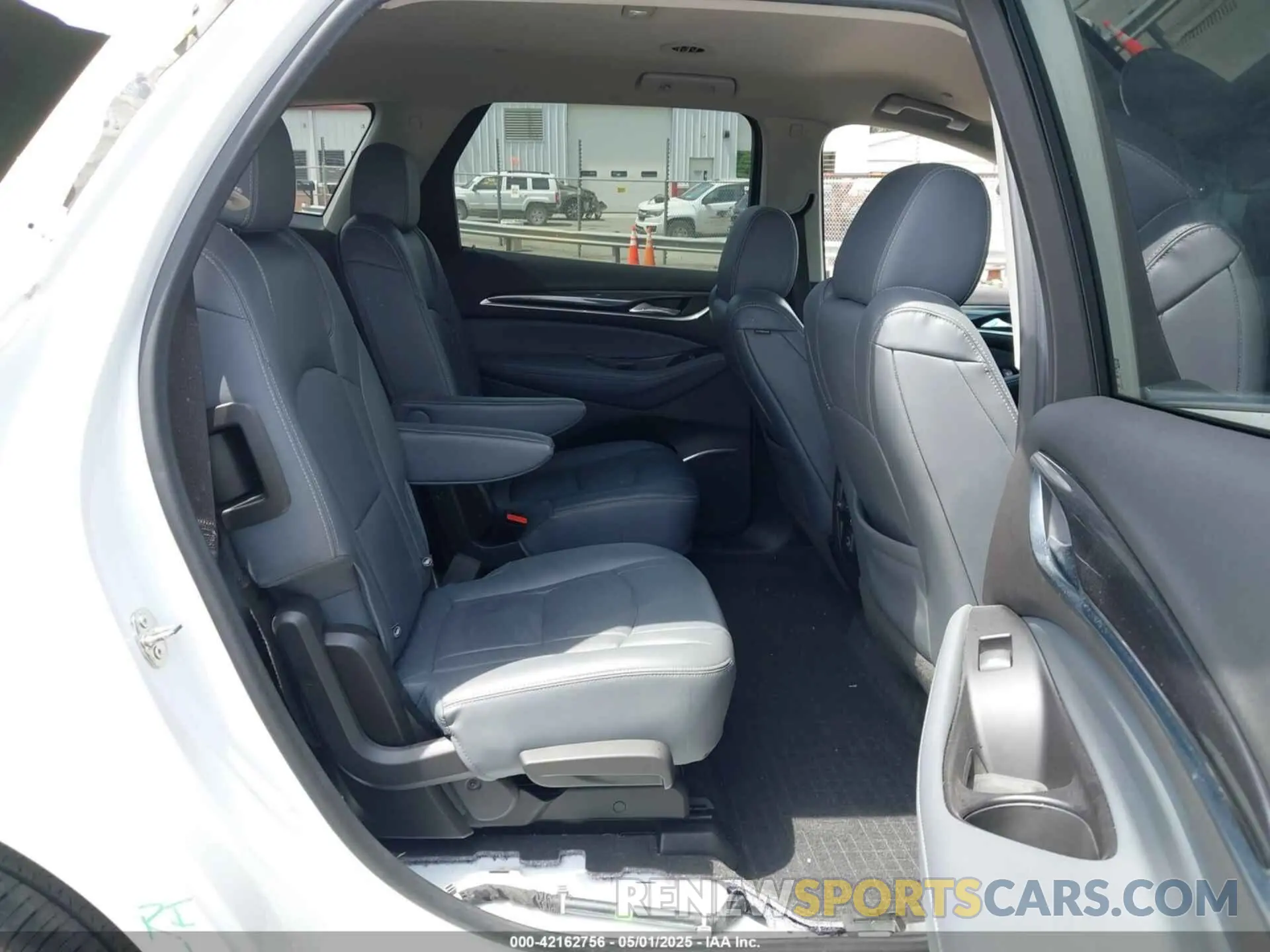 8 Photograph of a damaged car 5GAEVAKW0LJ136594 BUICK ENCLAVE 2020