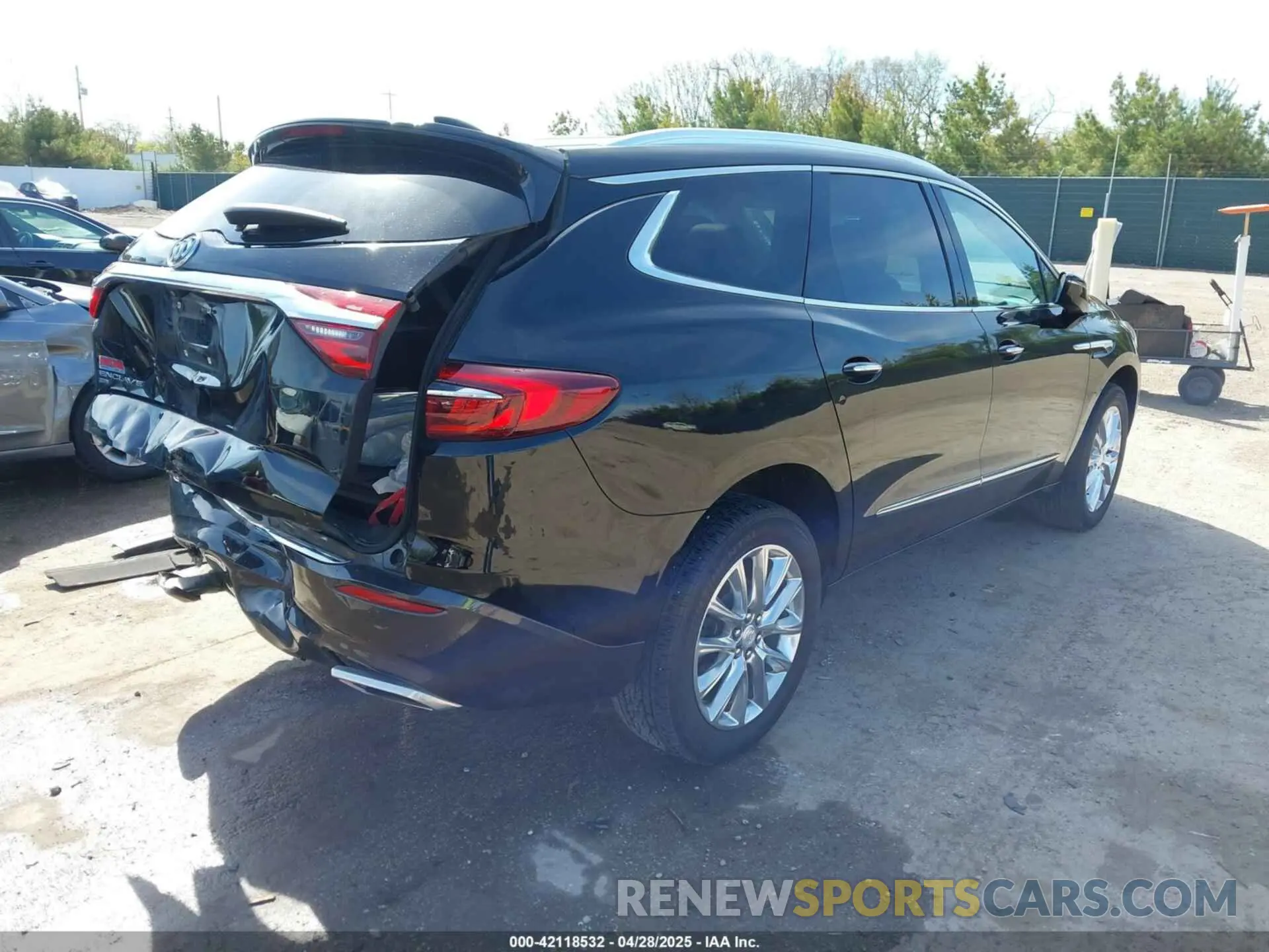 4 Photograph of a damaged car 5GAEVBKW4LJ186470 BUICK ENCLAVE 2020