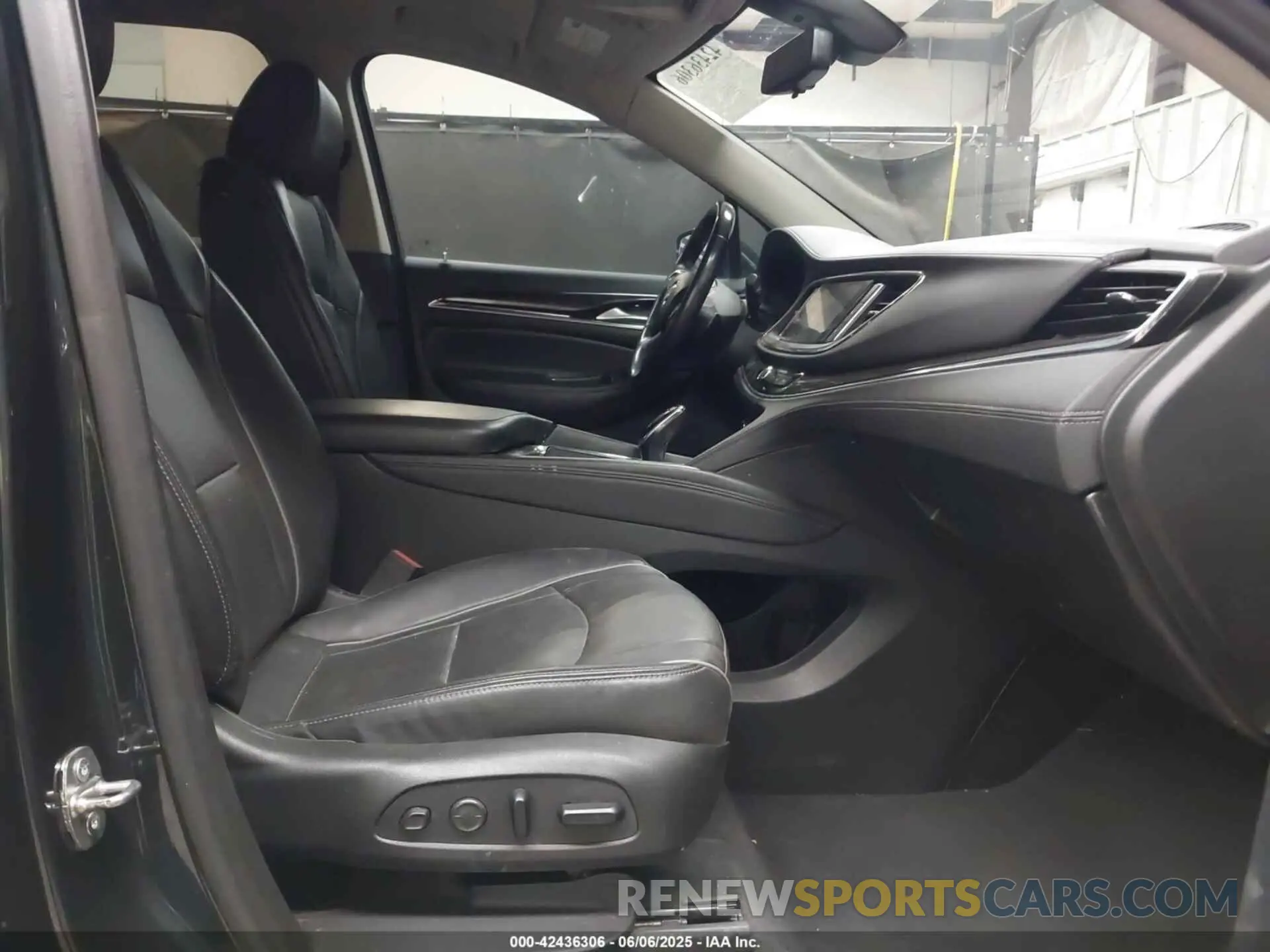 5 Photograph of a damaged car 5GAEVCKW9LJ317513 BUICK ENCLAVE 2020