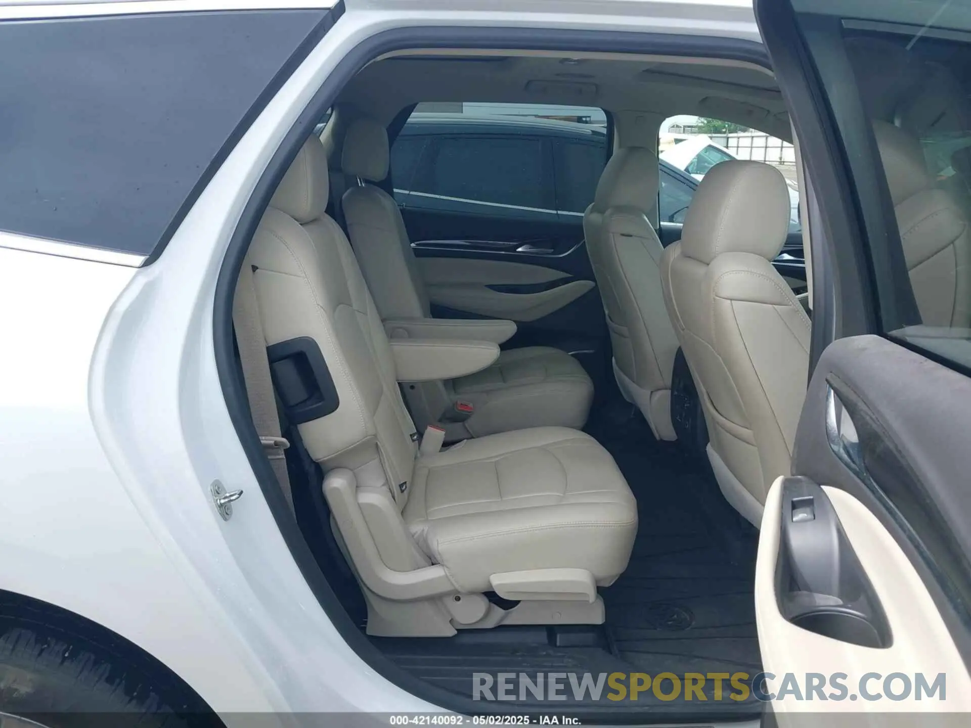 8 Photograph of a damaged car 5GAERBKW0MJ261431 BUICK ENCLAVE 2021