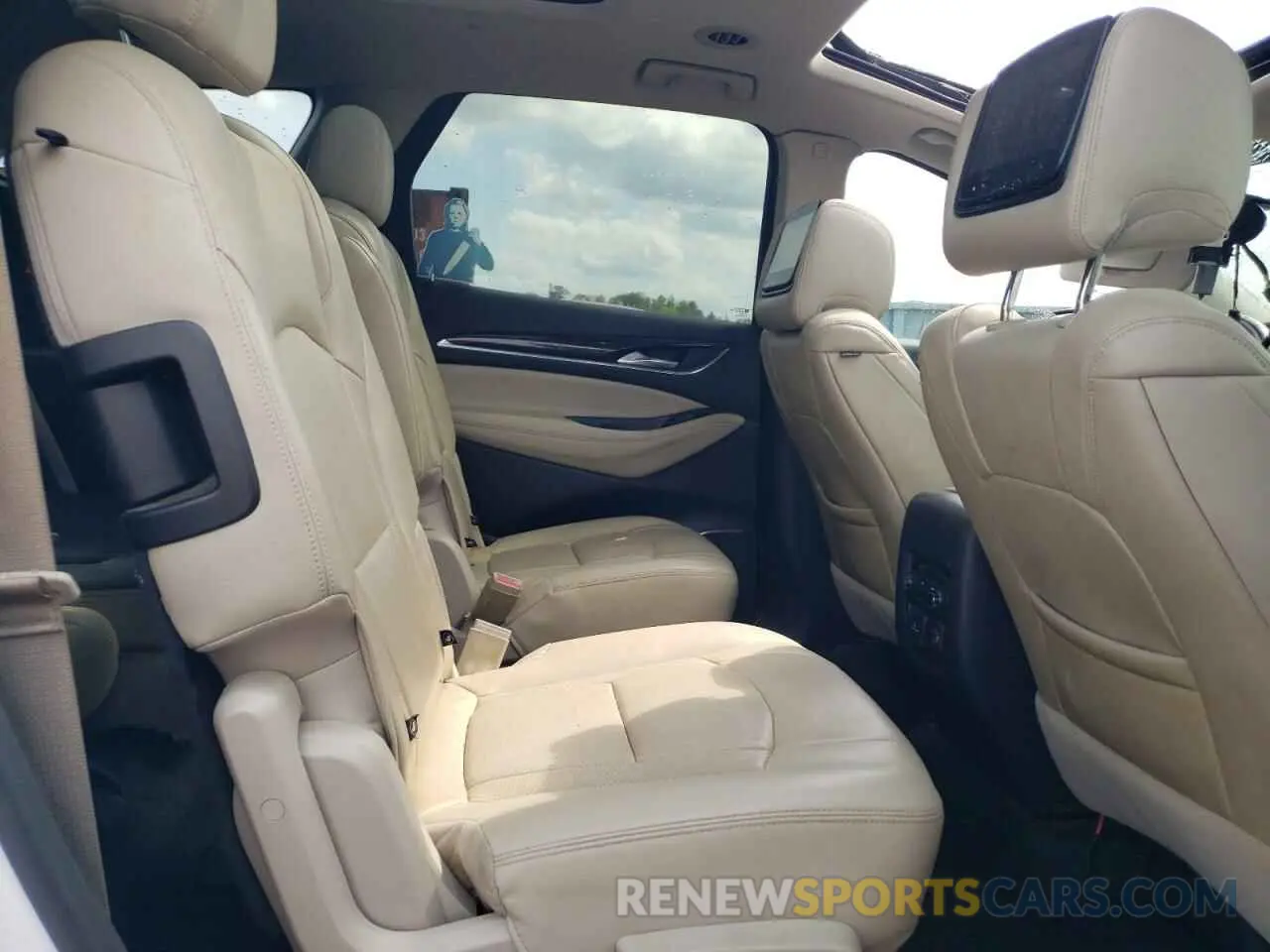 11 Photograph of a damaged car 5GAERBKW8MJ271446 BUICK ENCLAVE 2021