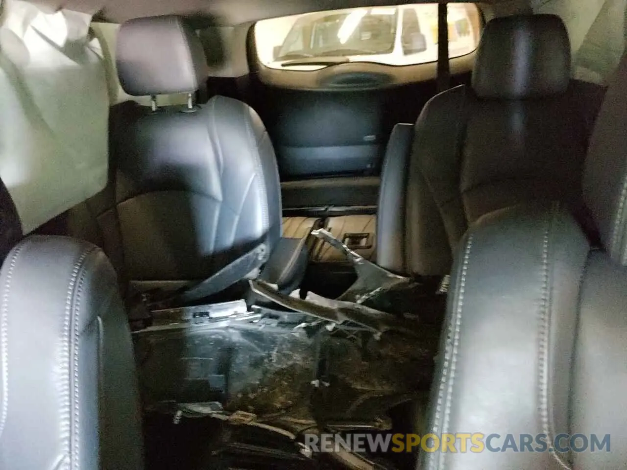 10 Photograph of a damaged car 5GAERBKW9MJ172702 BUICK ENCLAVE 2021