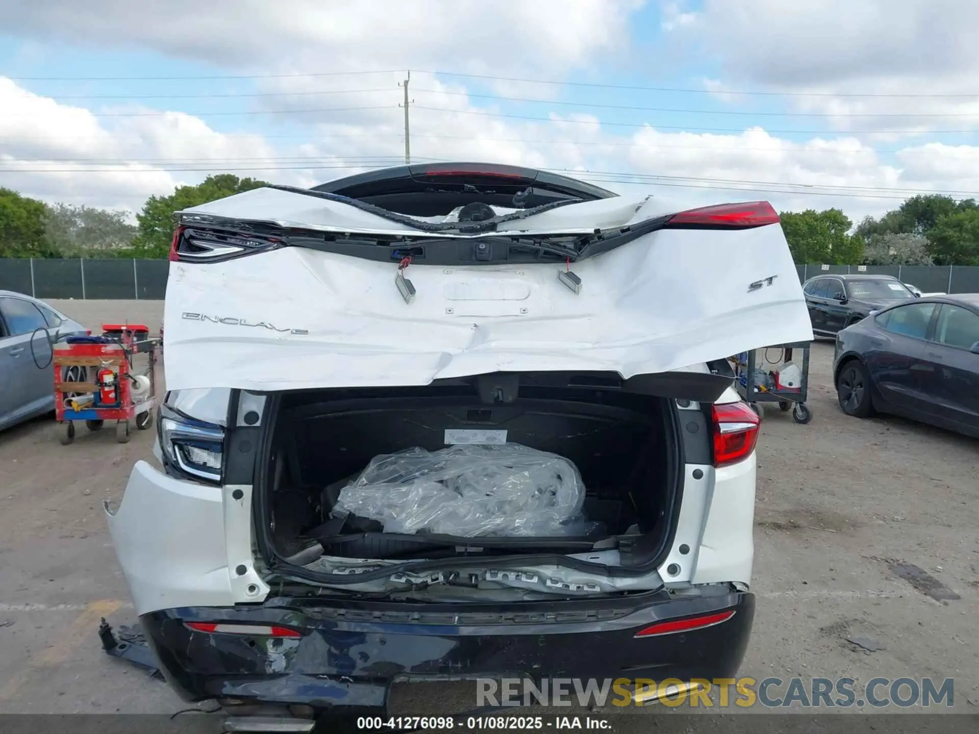 16 Photograph of a damaged car 5GAERBKW9MJ217220 BUICK ENCLAVE 2021