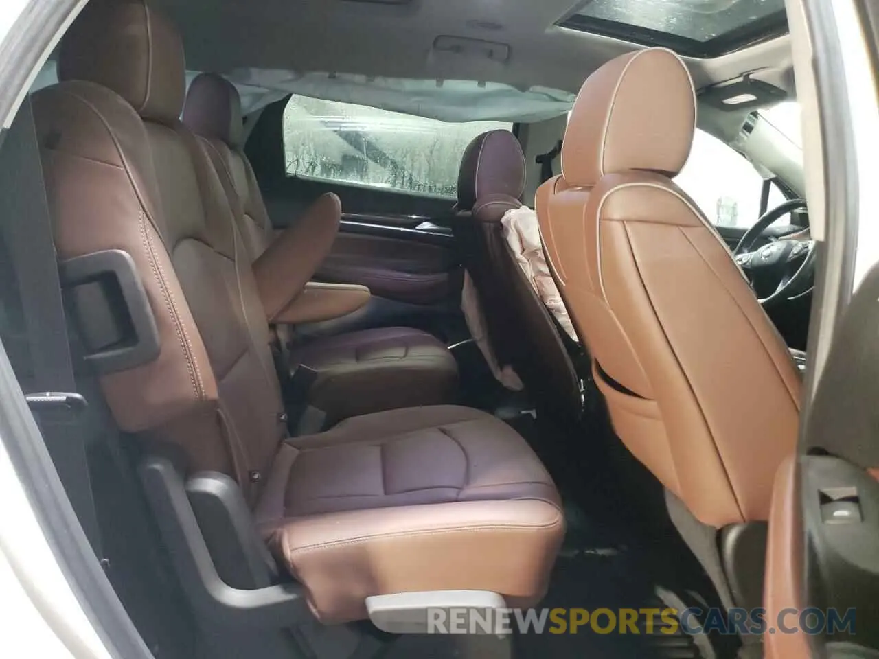 10 Photograph of a damaged car 5GAERDKW5MJ188035 BUICK ENCLAVE 2021