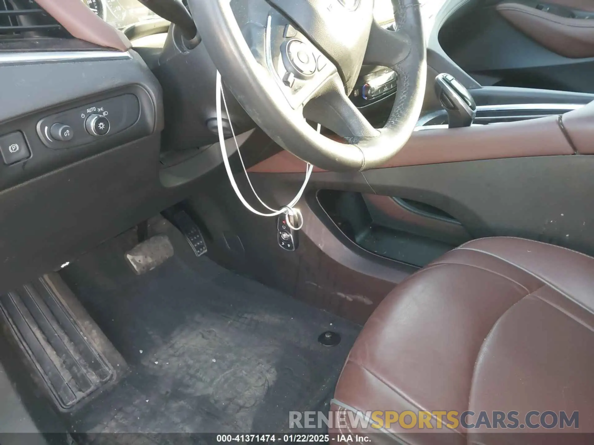 11 Photograph of a damaged car 5GAERDKW7MJ215655 BUICK ENCLAVE 2021