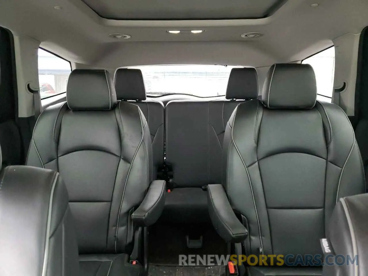 10 Photograph of a damaged car 5GAEVCKW4MJ112781 BUICK ENCLAVE 2021
