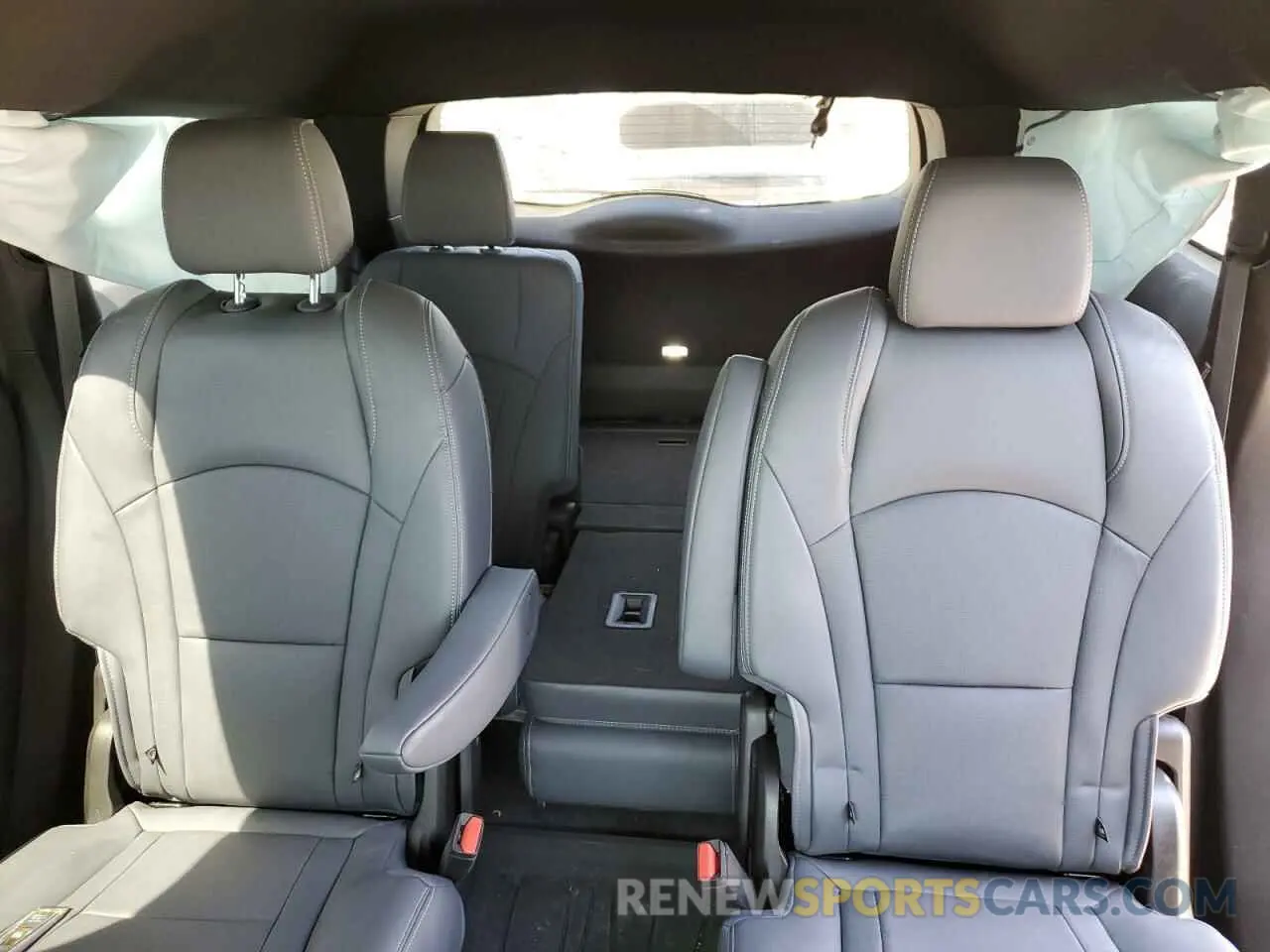 10 Photograph of a damaged car 5GAERBKW4NJ125529 BUICK ENCLAVE 2022