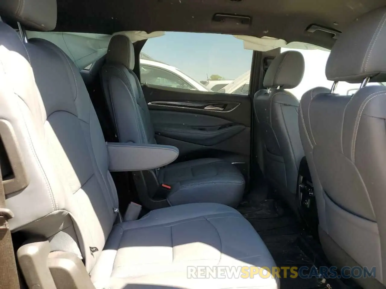11 Photograph of a damaged car 5GAERBKW4NJ125529 BUICK ENCLAVE 2022