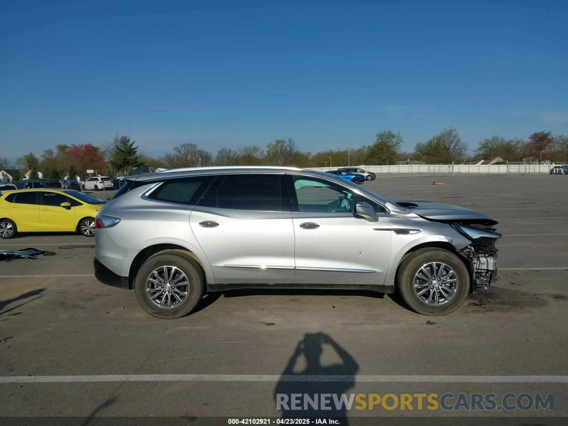 13 Photograph of a damaged car 5GAERBKW4NJ151970 BUICK ENCLAVE 2022