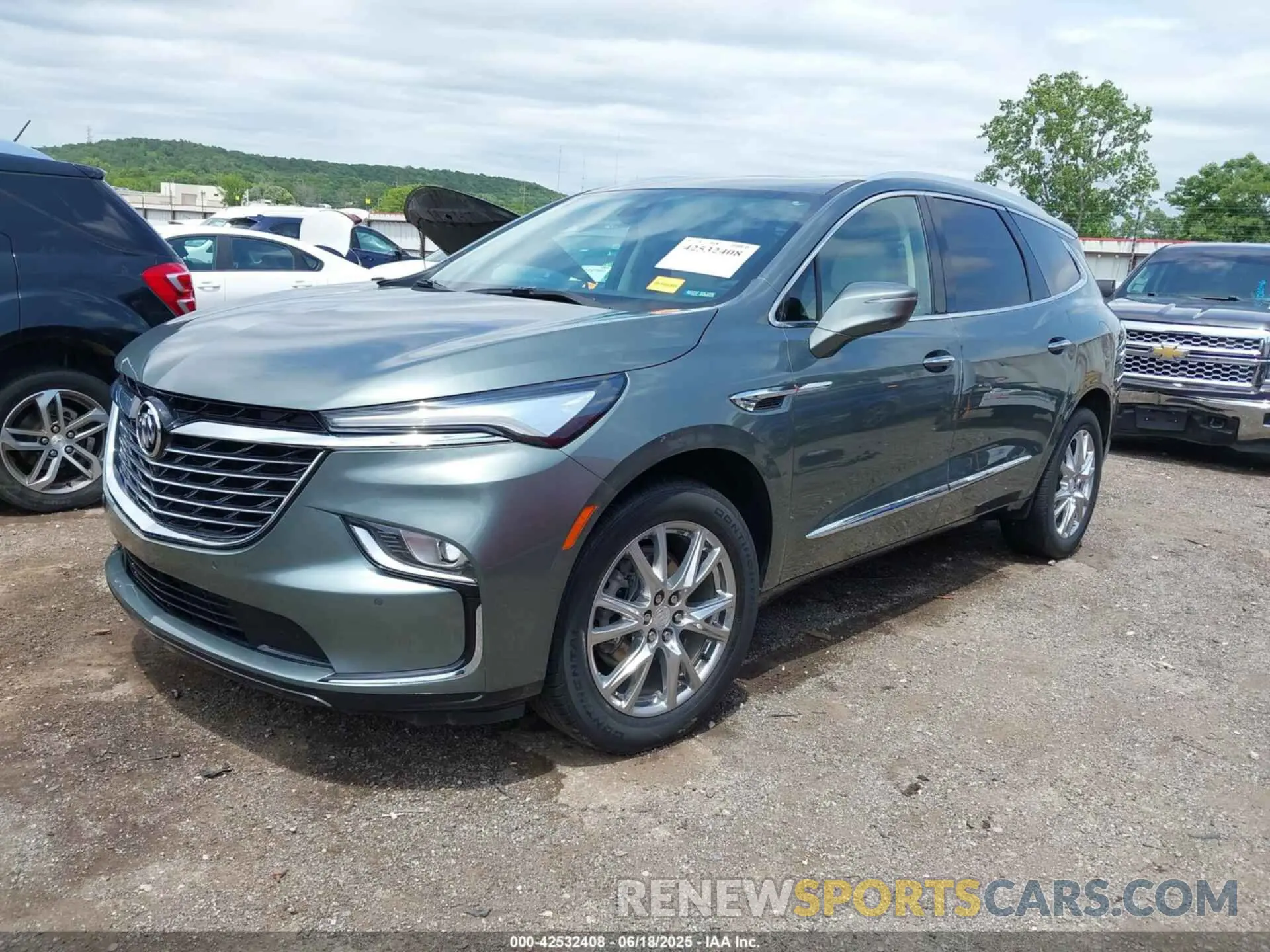 2 Photograph of a damaged car 5GAERBKW7NJ160579 BUICK ENCLAVE 2022