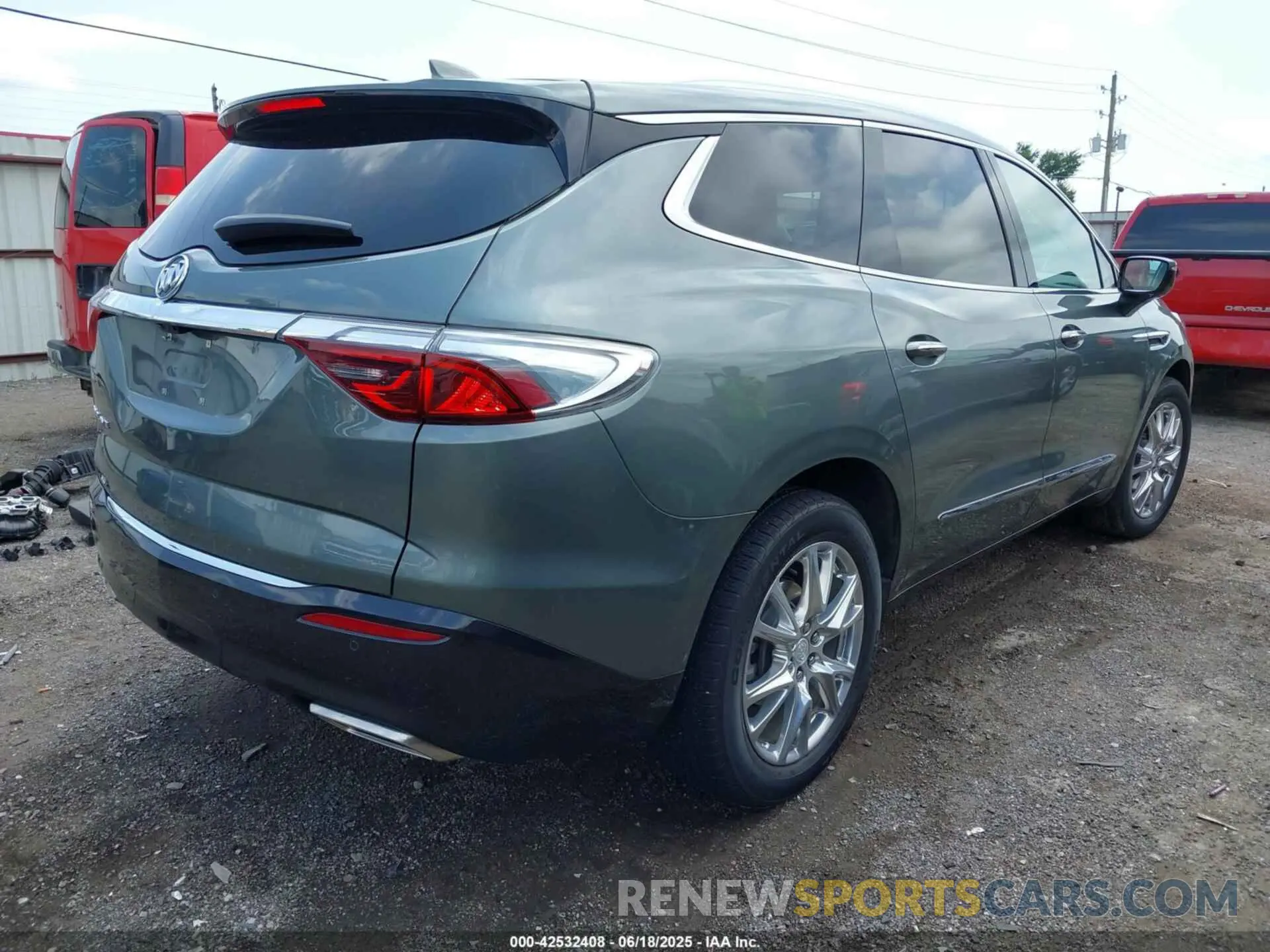 4 Photograph of a damaged car 5GAERBKW7NJ160579 BUICK ENCLAVE 2022