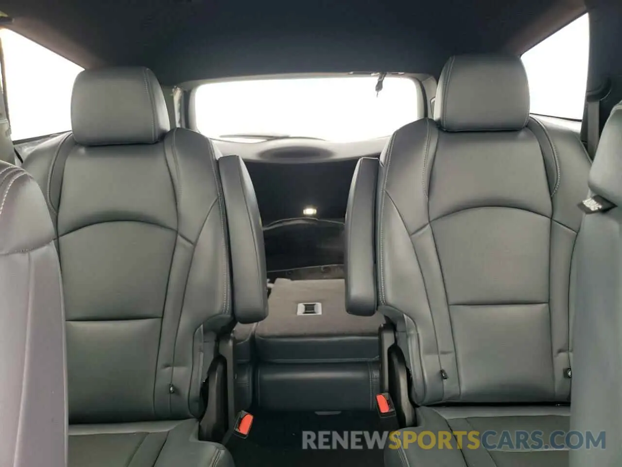 10 Photograph of a damaged car 5GAERCKW2NJ118651 BUICK ENCLAVE 2022