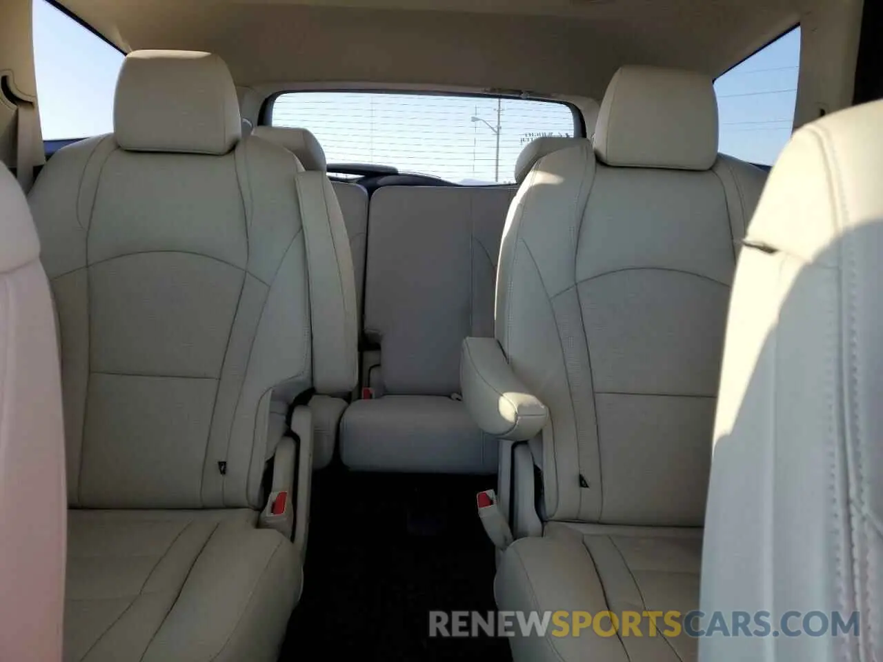 10 Photograph of a damaged car 5GAERCKW7NJ167716 BUICK ENCLAVE 2022