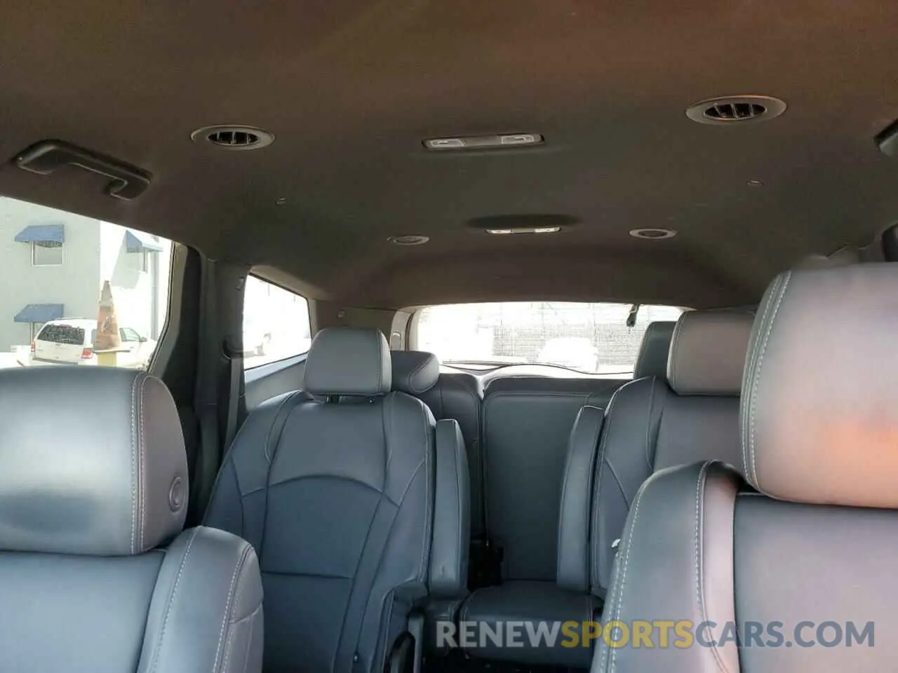 10 Photograph of a damaged car 5GAERCKW9NJ127654 BUICK ENCLAVE 2022
