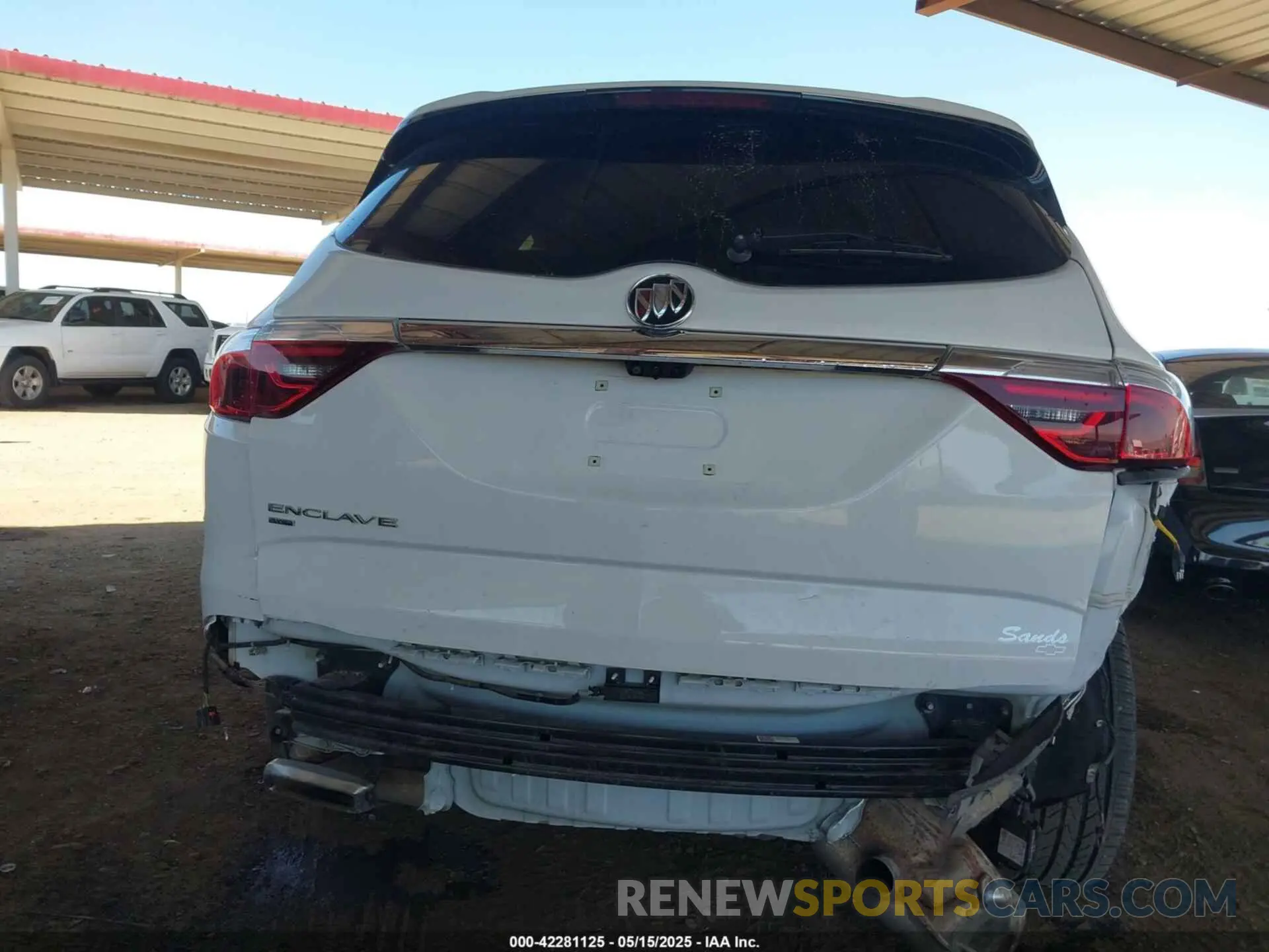 17 Photograph of a damaged car 5GAEVBKW5NJ125423 BUICK ENCLAVE 2022