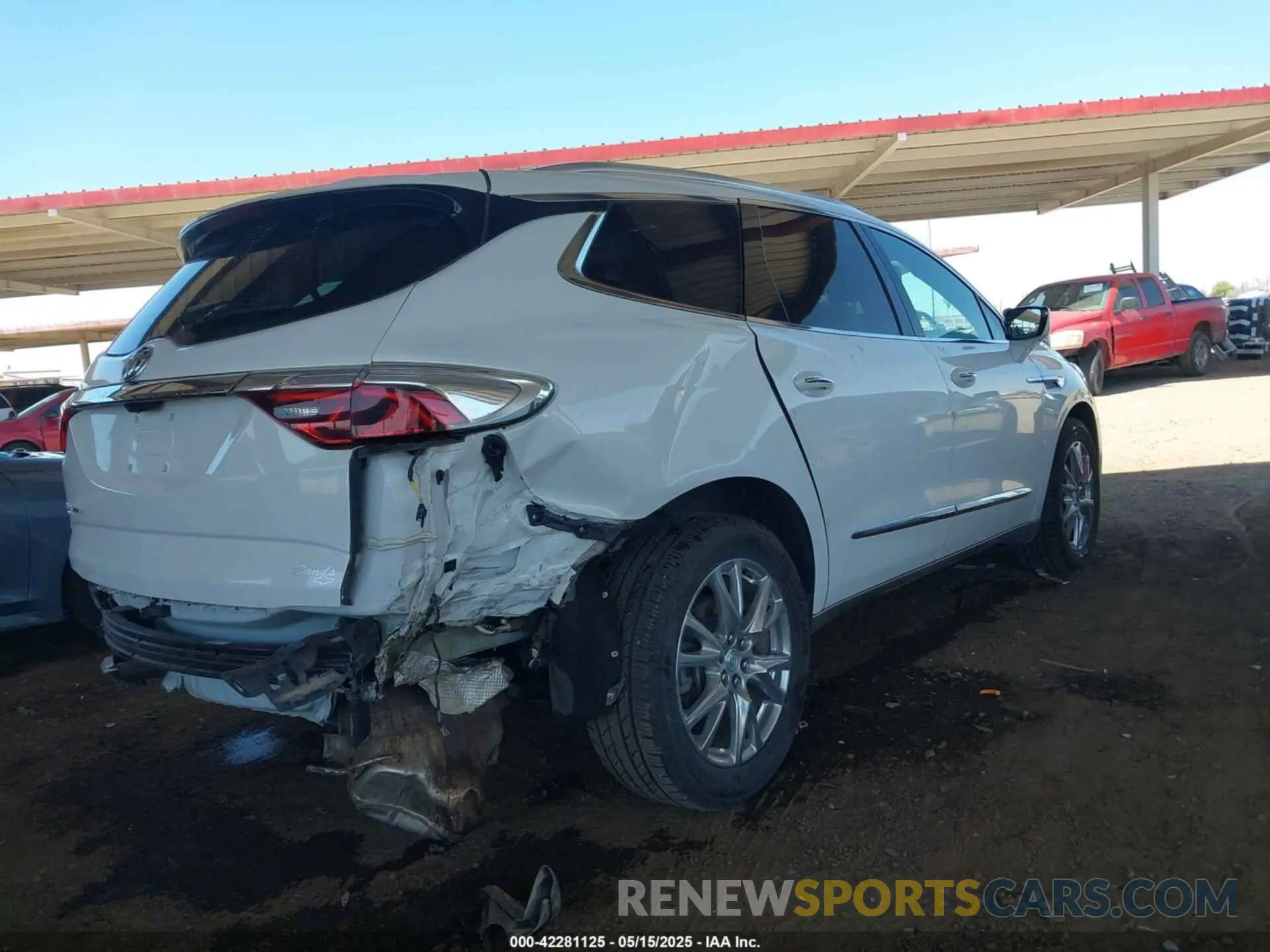 4 Photograph of a damaged car 5GAEVBKW5NJ125423 BUICK ENCLAVE 2022