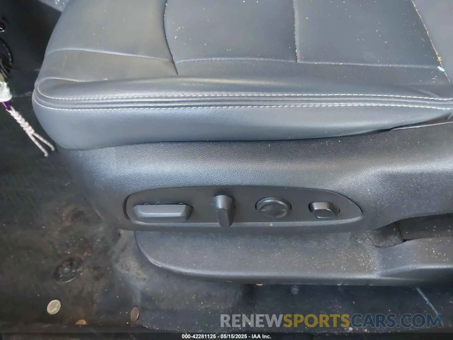 9 Photograph of a damaged car 5GAEVBKW5NJ125423 BUICK ENCLAVE 2022