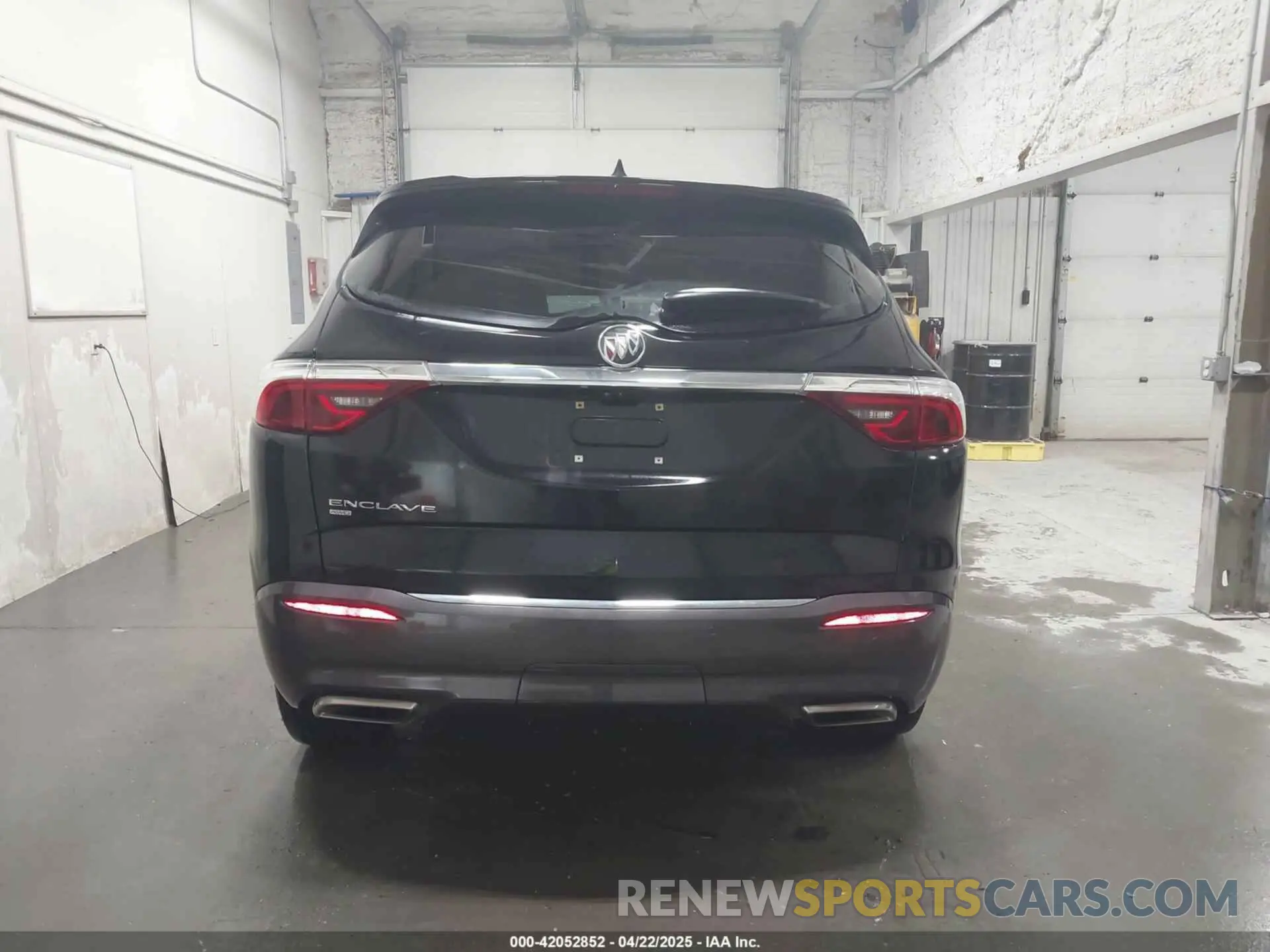 16 Photograph of a damaged car 5GAEVBKW5NJ148572 BUICK ENCLAVE 2022