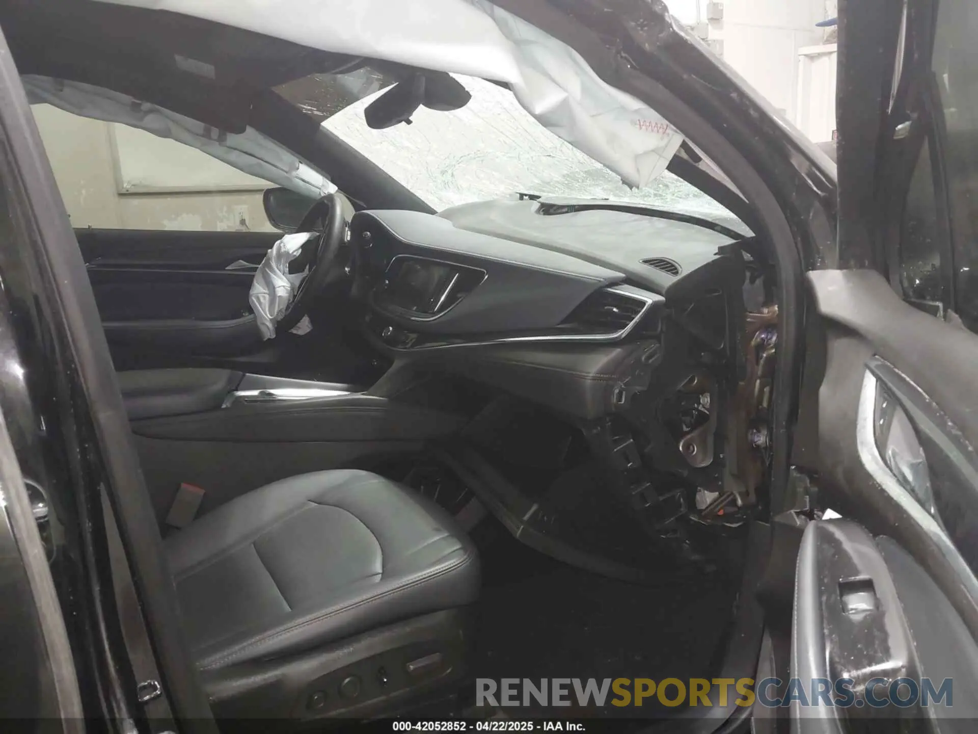 5 Photograph of a damaged car 5GAEVBKW5NJ148572 BUICK ENCLAVE 2022