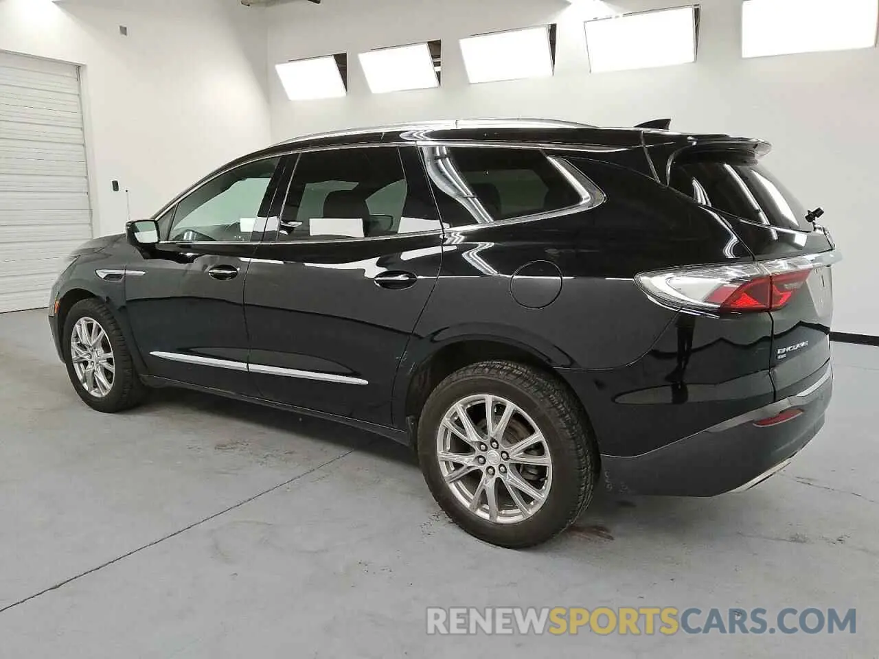 2 Photograph of a damaged car 5GAEVBKW8NJ133418 BUICK ENCLAVE 2022