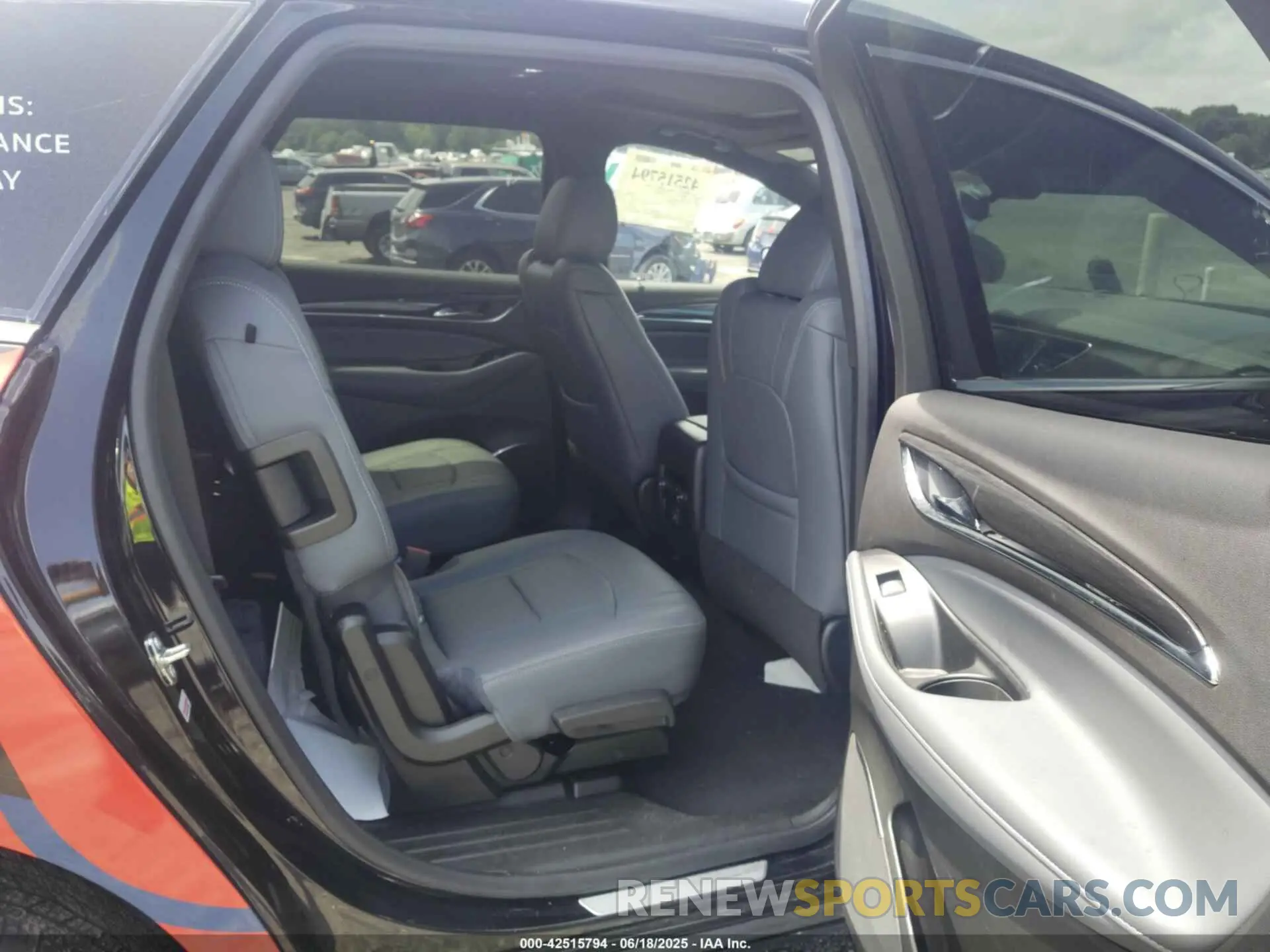 8 Photograph of a damaged car 5GAERBKW8PJ256949 BUICK ENCLAVE 2023