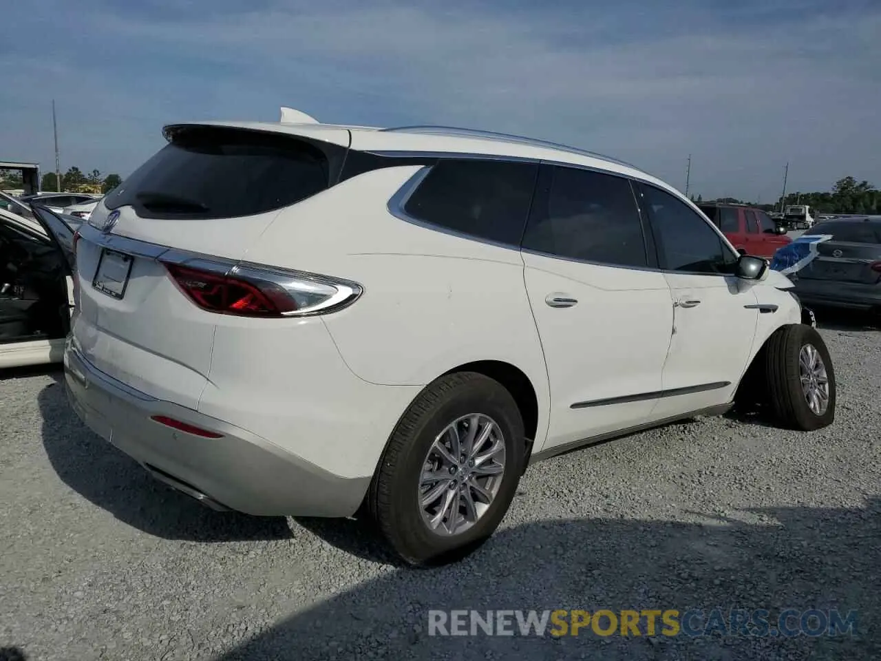 3 Photograph of a damaged car 5GAERBKW0RJ121791 BUICK ENCLAVE 2024