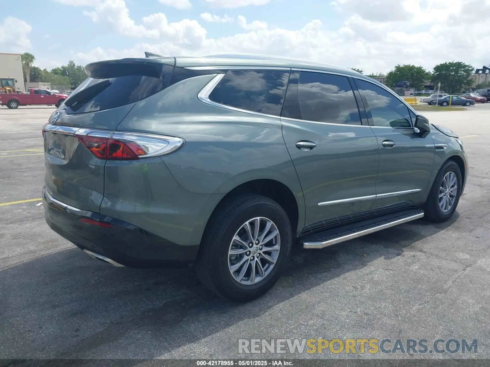 4 Photograph of a damaged car 5GAERBKW7RJ102915 BUICK ENCLAVE 2024