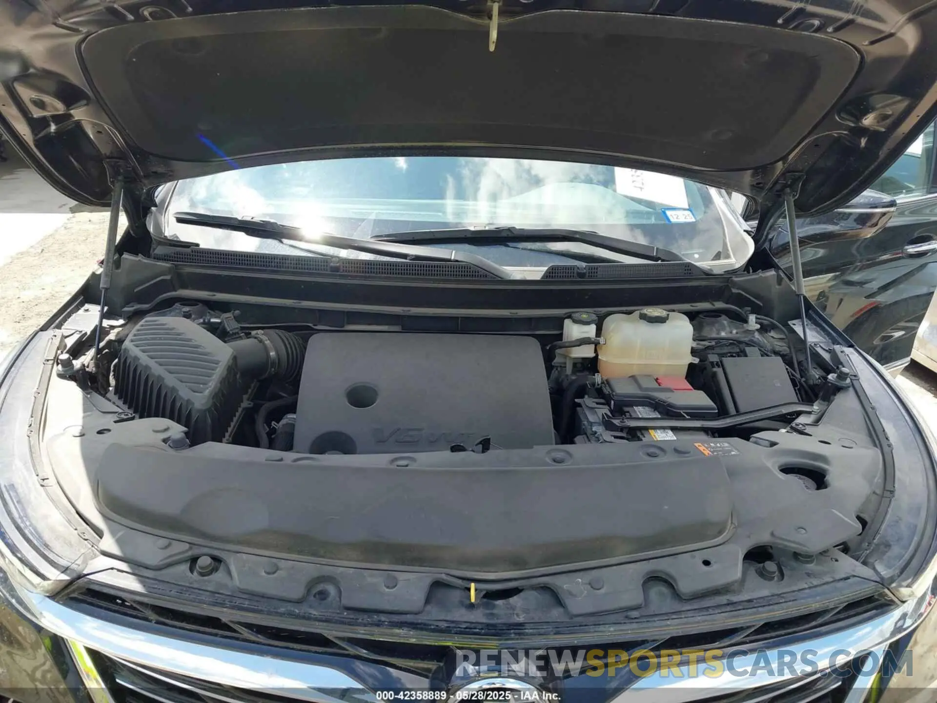 10 Photograph of a damaged car 5GAERBKW7RJ116894 BUICK ENCLAVE 2024