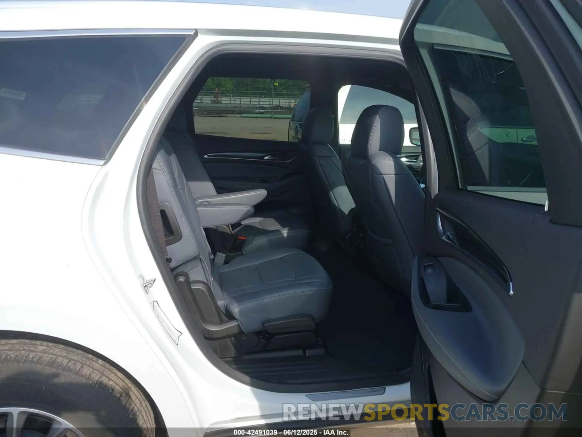 8 Photograph of a damaged car 5GAERCKW3RJ134119 BUICK ENCLAVE 2024