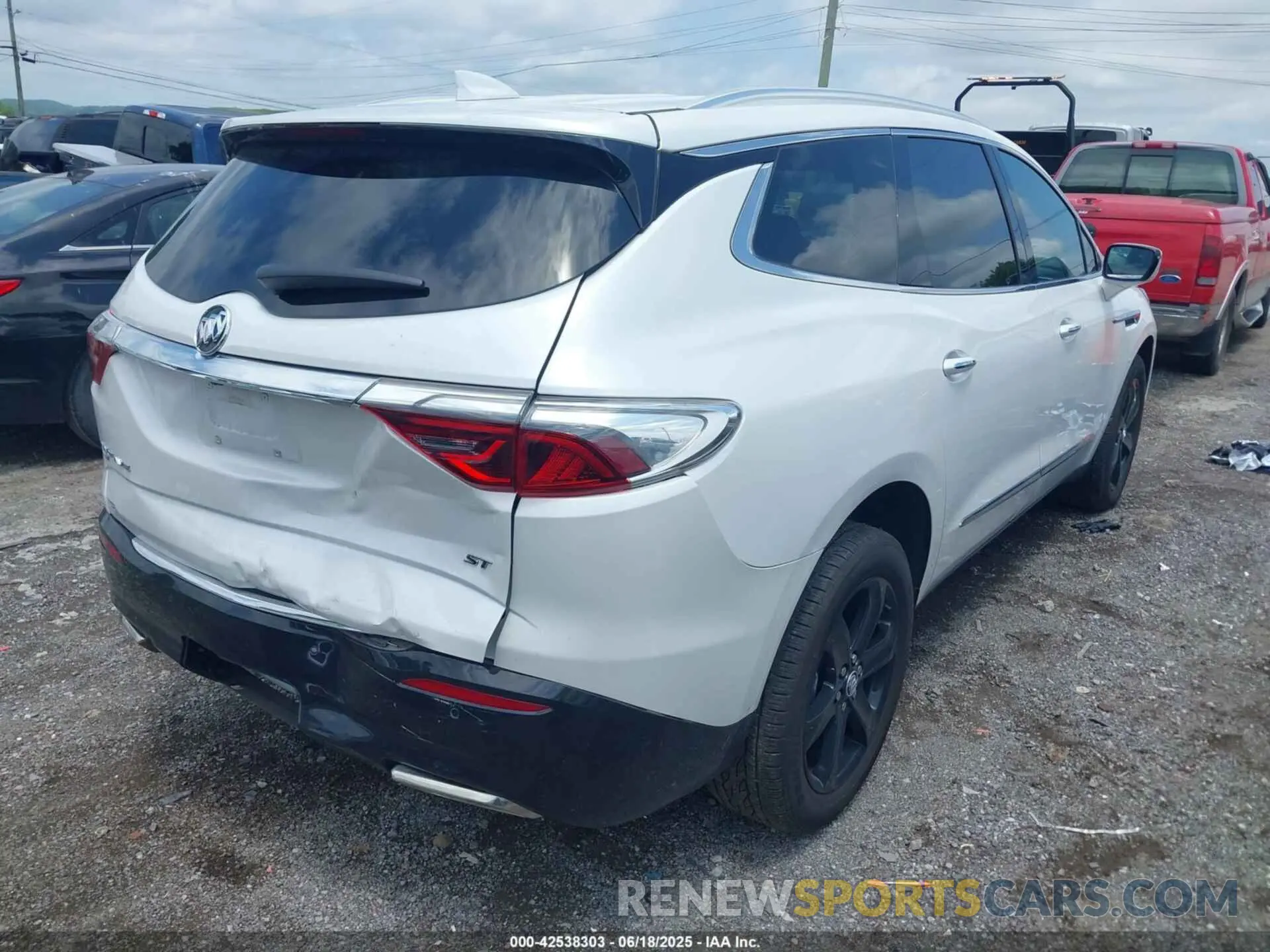 4 Photograph of a damaged car 5GAEVAKW0RJ126222 BUICK ENCLAVE 2024