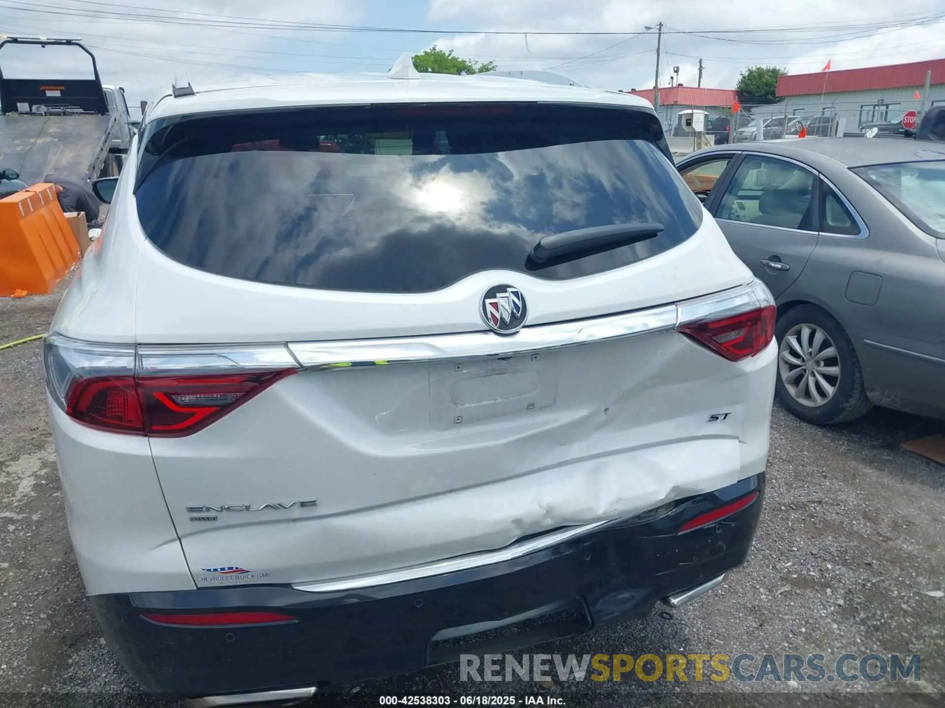 6 Photograph of a damaged car 5GAEVAKW0RJ126222 BUICK ENCLAVE 2024