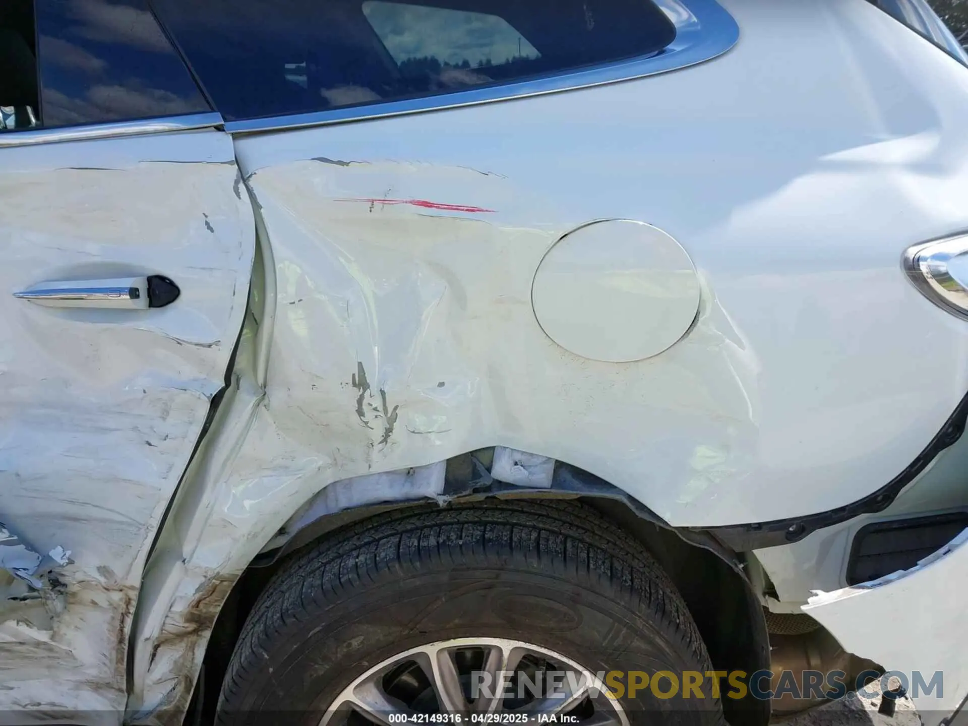 18 Photograph of a damaged car 5GAEVBKW0RJ127425 BUICK ENCLAVE 2024