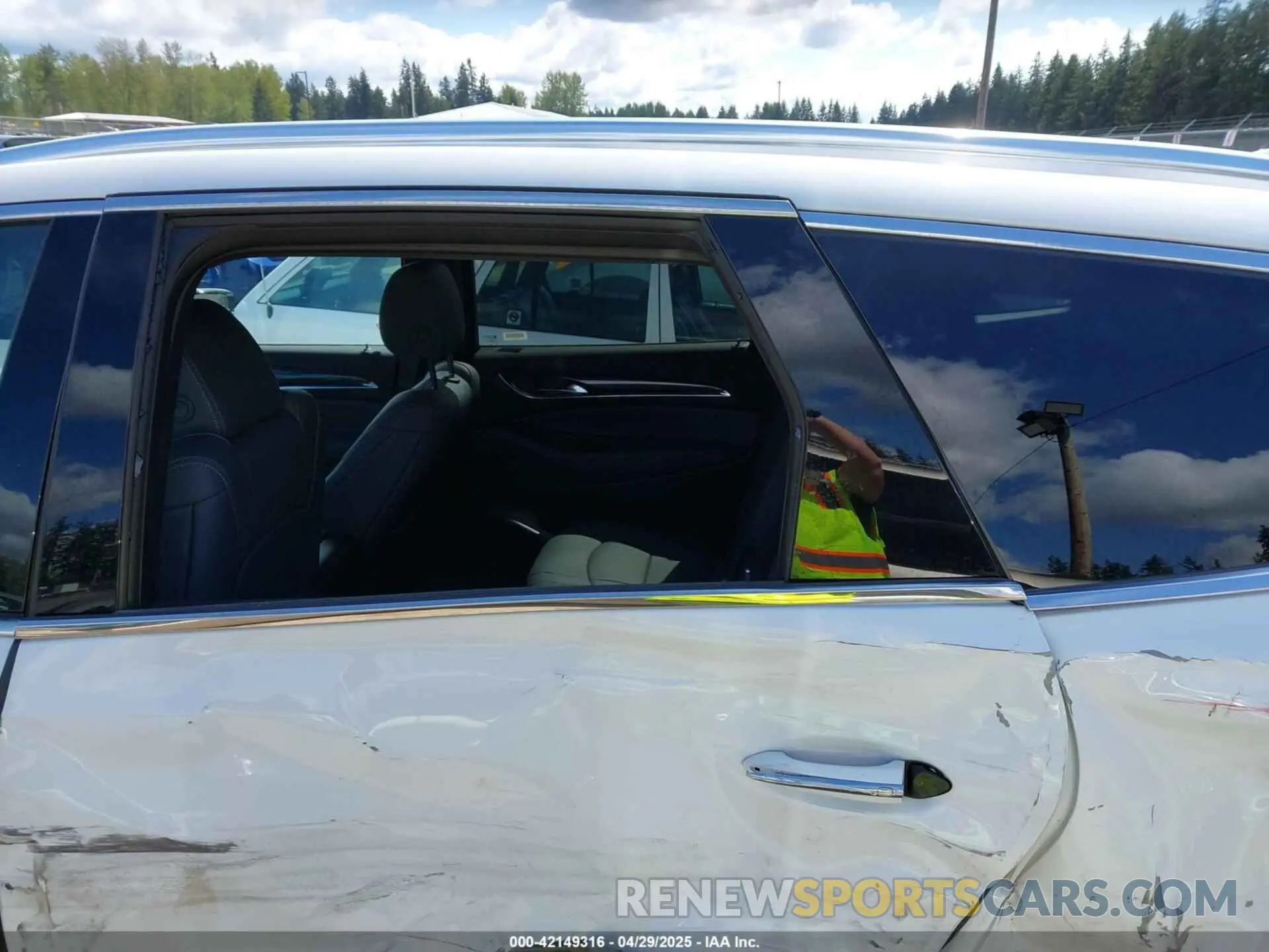 20 Photograph of a damaged car 5GAEVBKW0RJ127425 BUICK ENCLAVE 2024