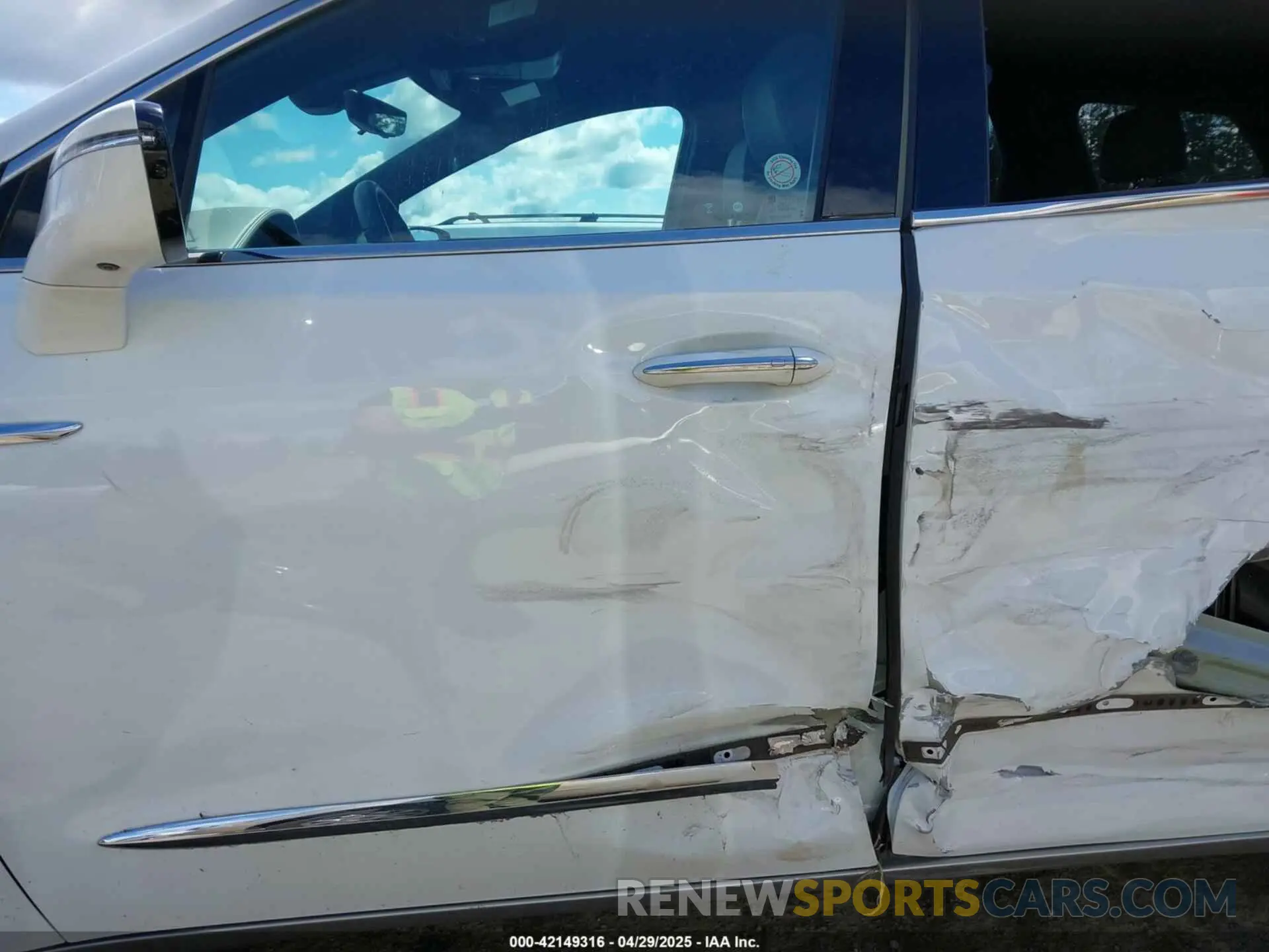 6 Photograph of a damaged car 5GAEVBKW0RJ127425 BUICK ENCLAVE 2024
