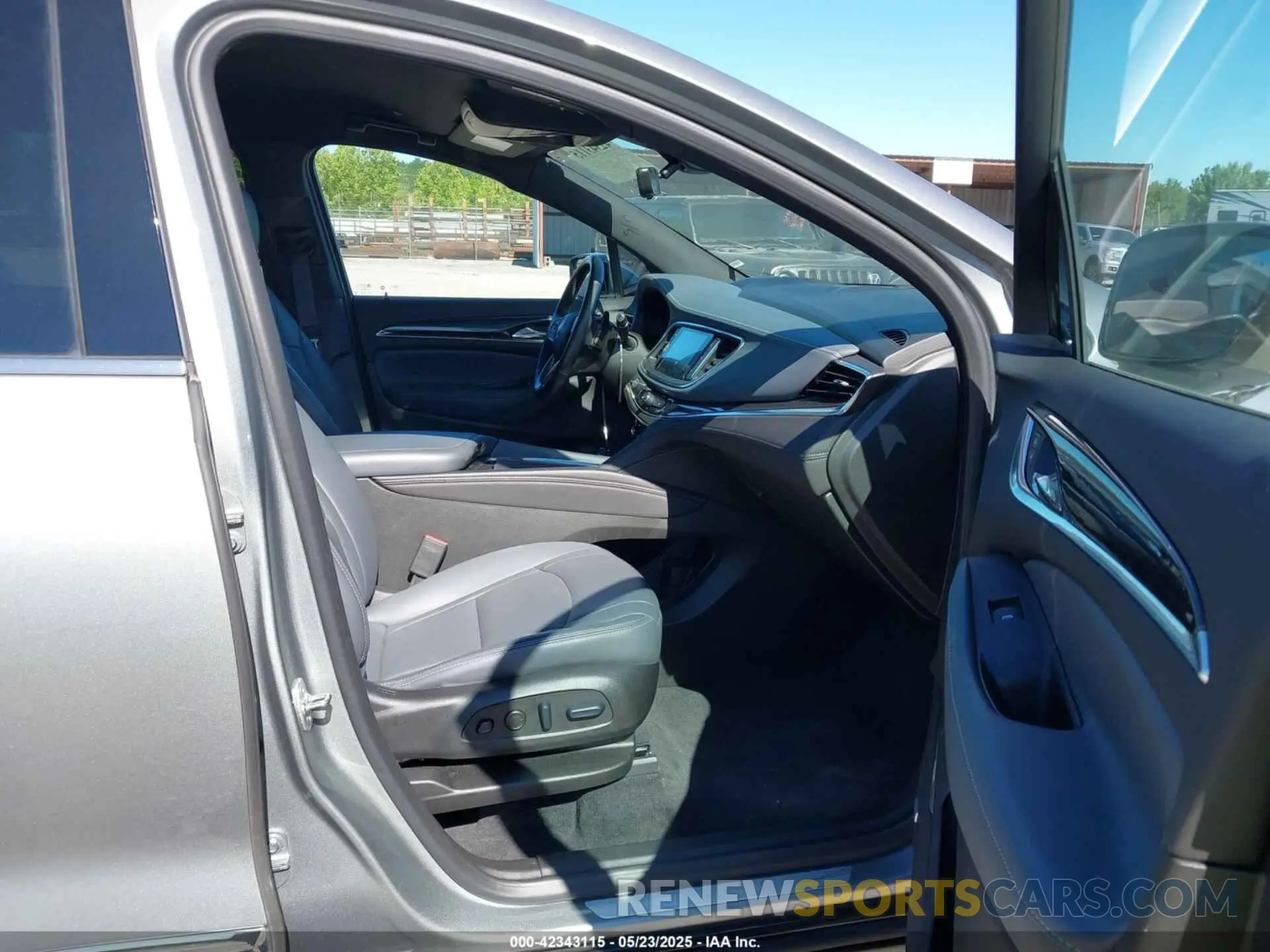 5 Photograph of a damaged car 5GAEVBKW8RJ124983 BUICK ENCLAVE 2024