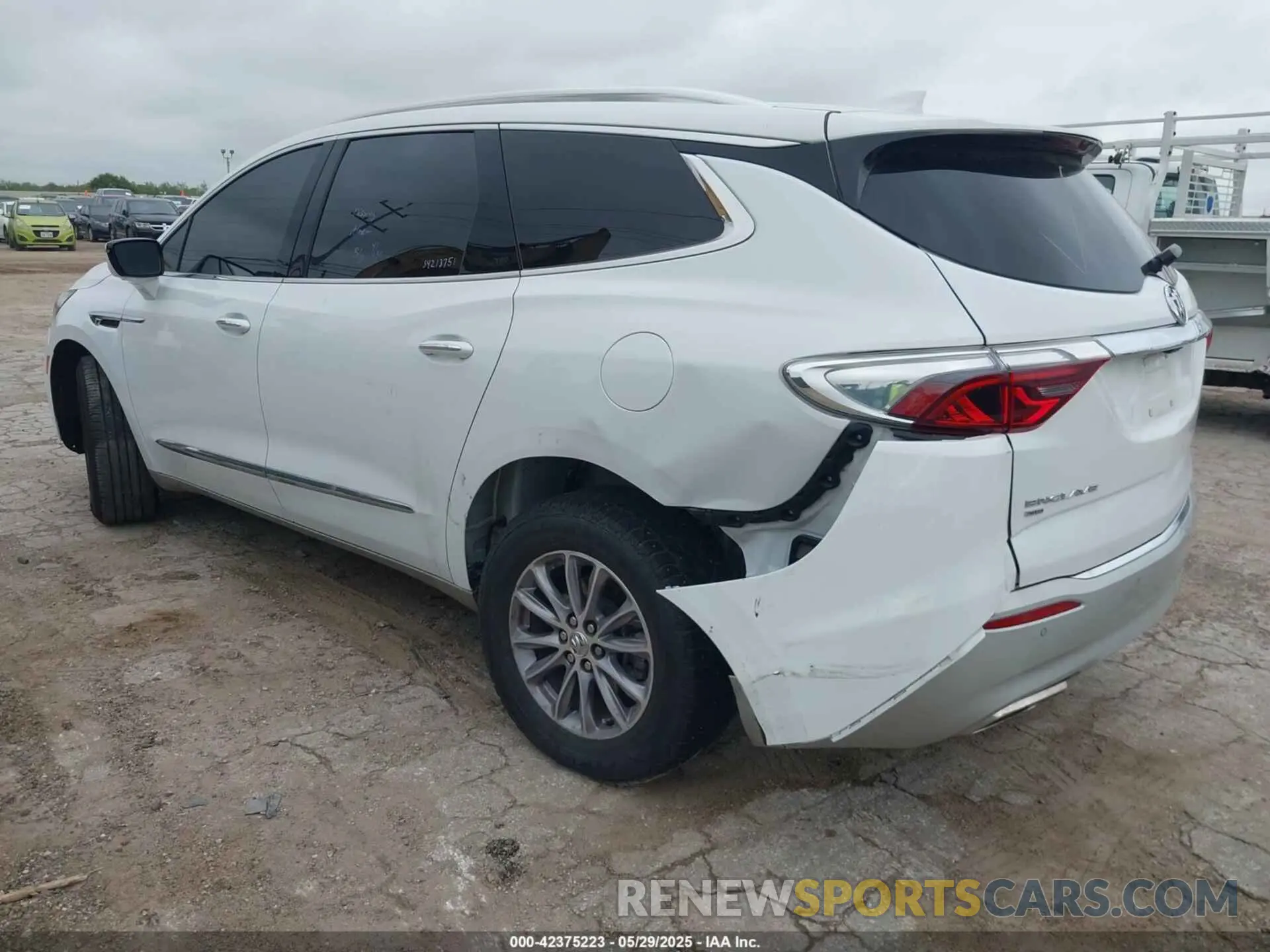 3 Photograph of a damaged car 5GAEVBKW8RJ125454 BUICK ENCLAVE 2024