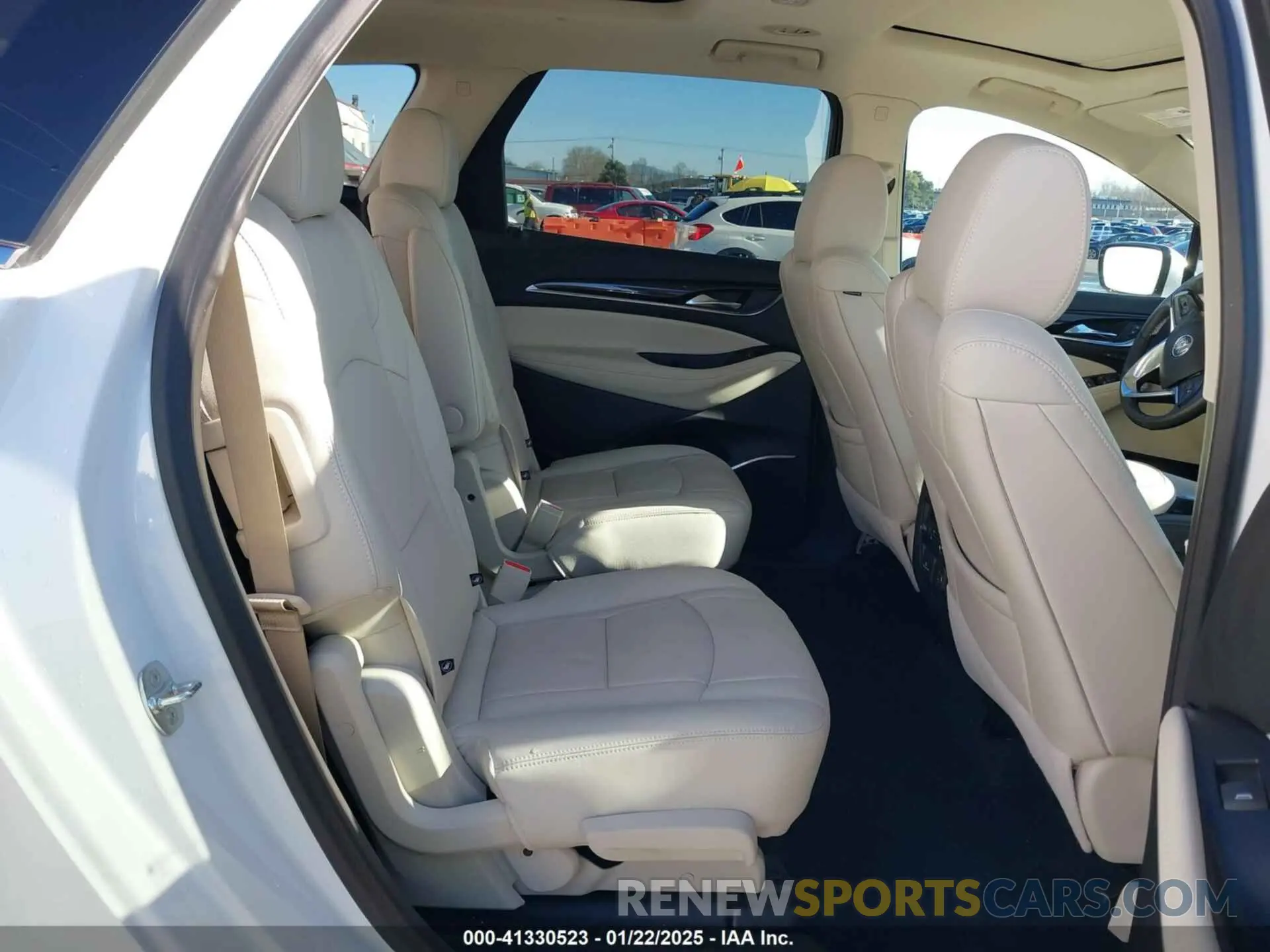 8 Photograph of a damaged car 5GAEVBKW9RJ118397 BUICK ENCLAVE 2024